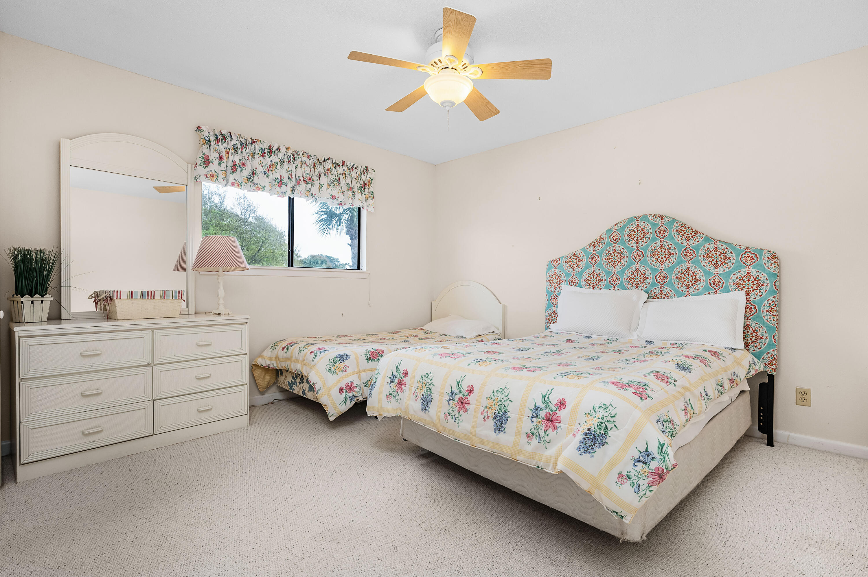 SEASCAPE CONDO TENNIS VILLAGE - Residential