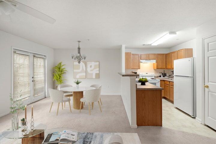 ROLLING PINES - Residential