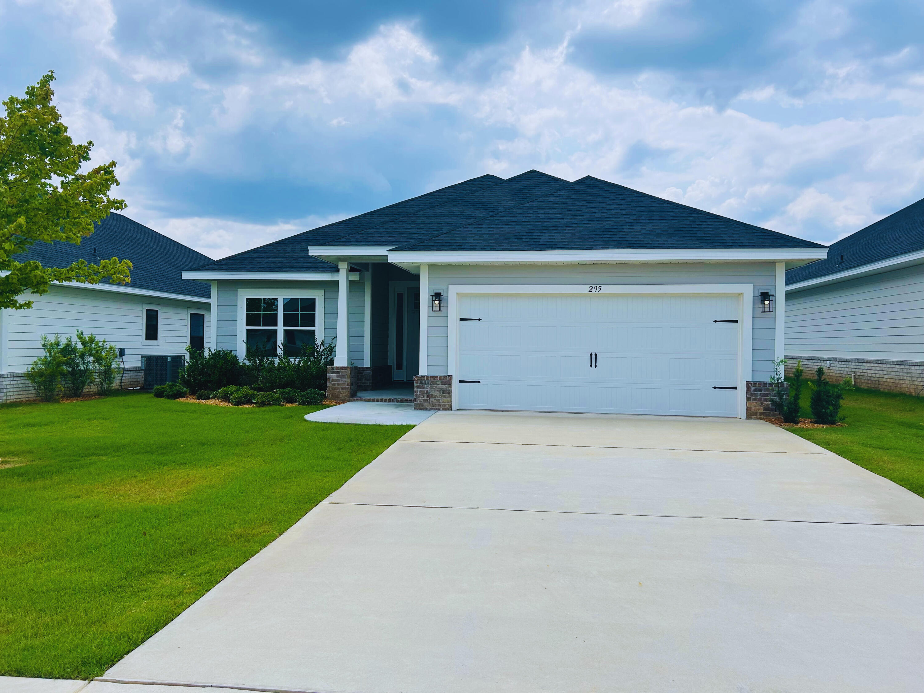 THE BLUFFS AT LAFAYETTE - Residential