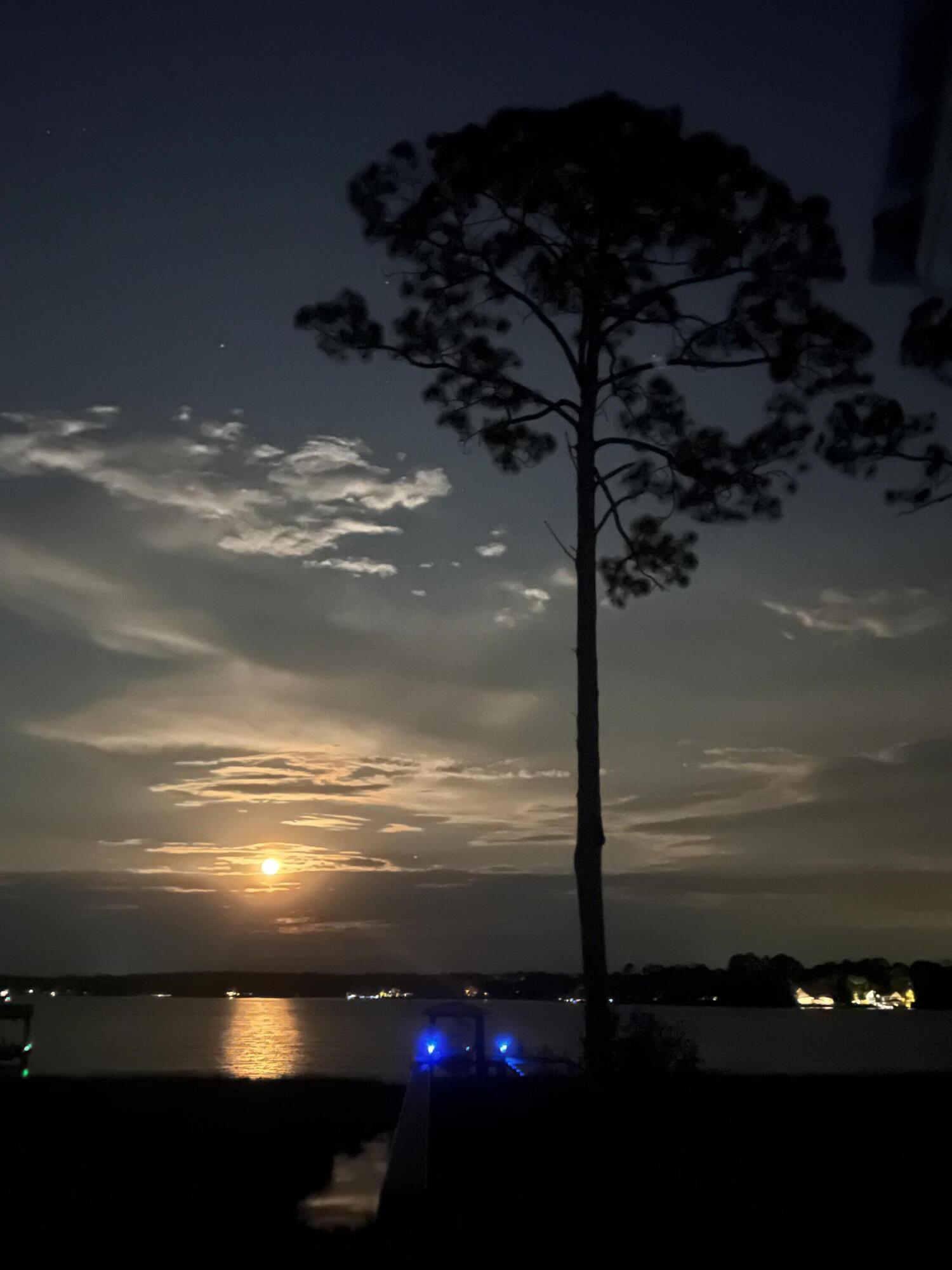 CROSS CREEK SHORES - Residential