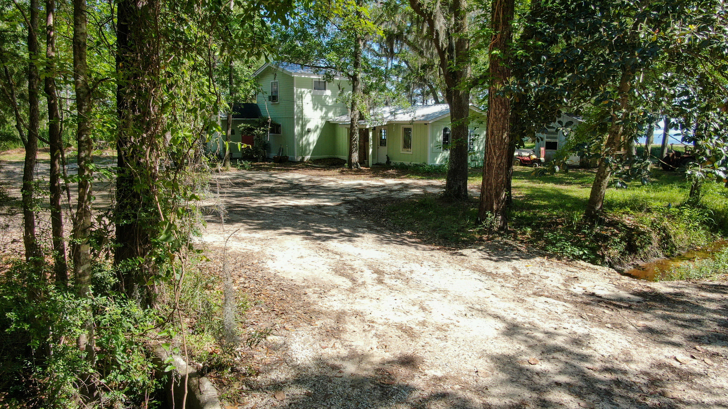 NO RECORDED SUBDIVISION - Residential