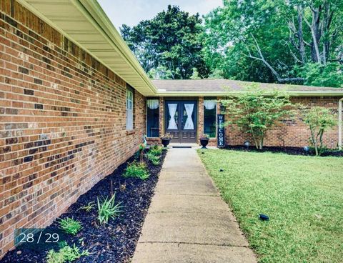 A home in Fort Walton Beach