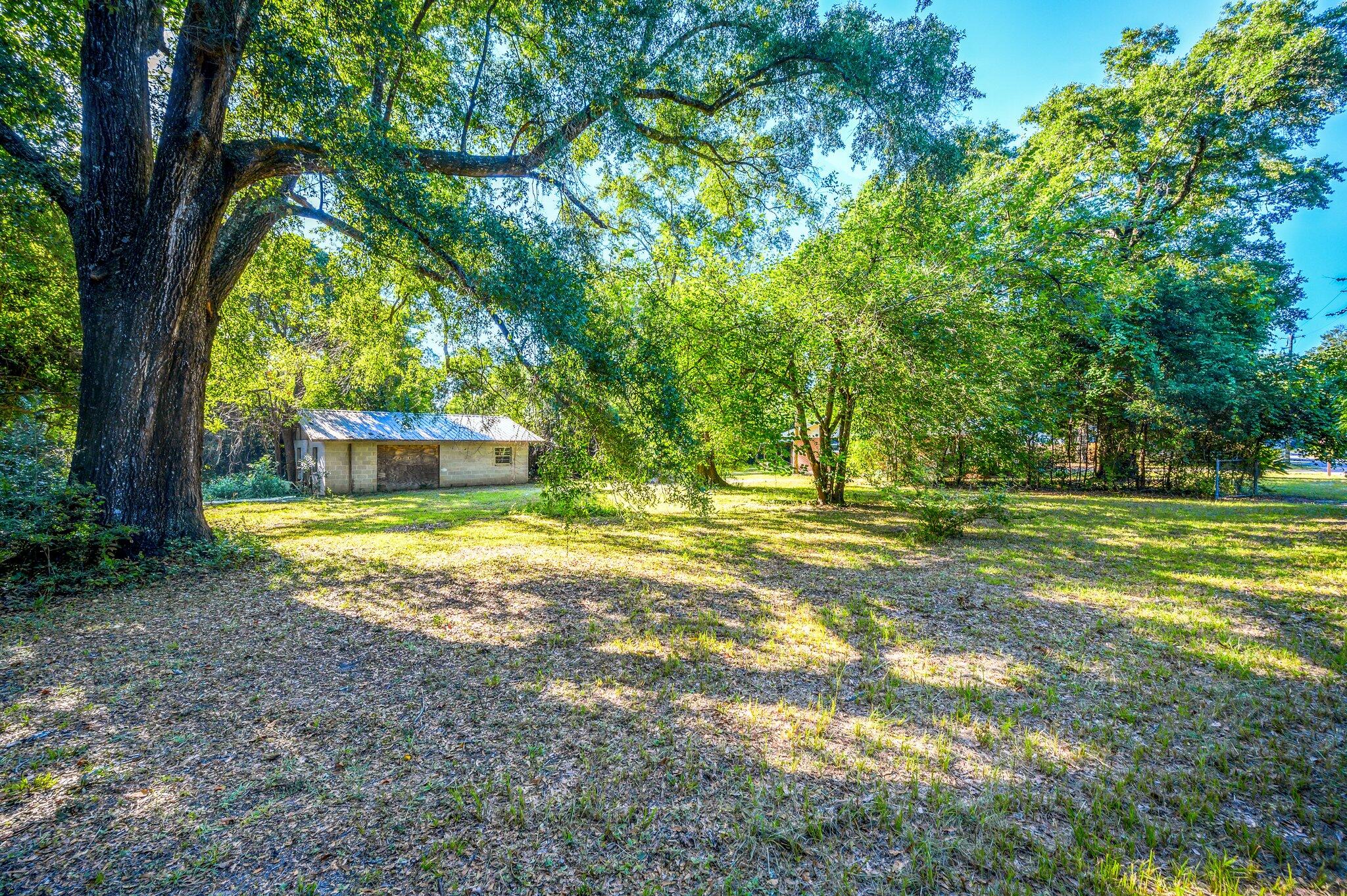 Druid Manor - Residential