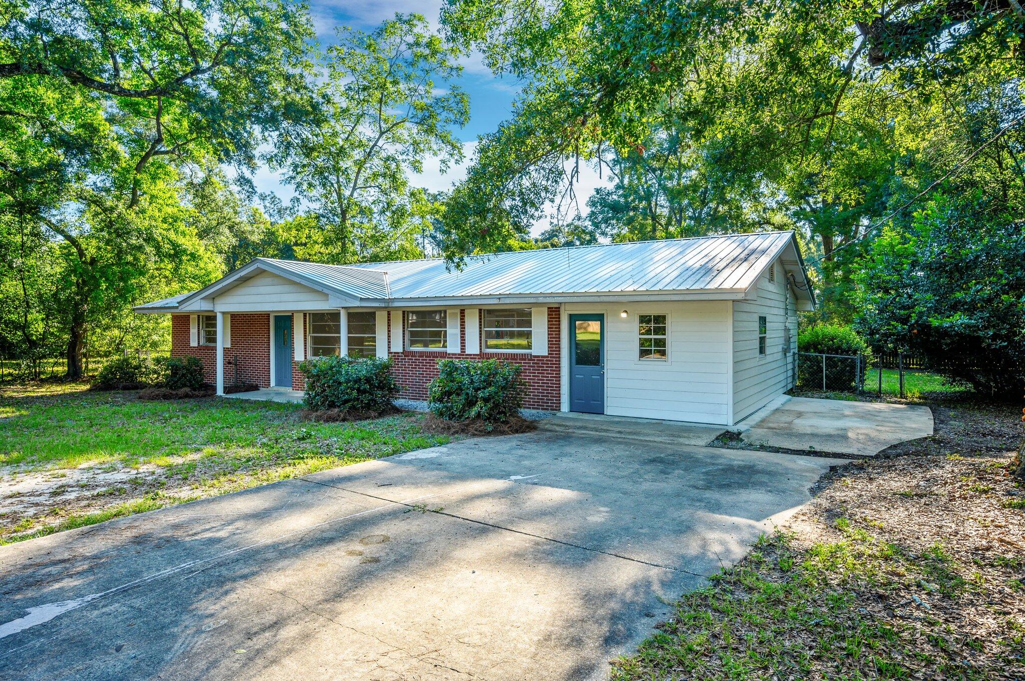 Druid Manor - Residential