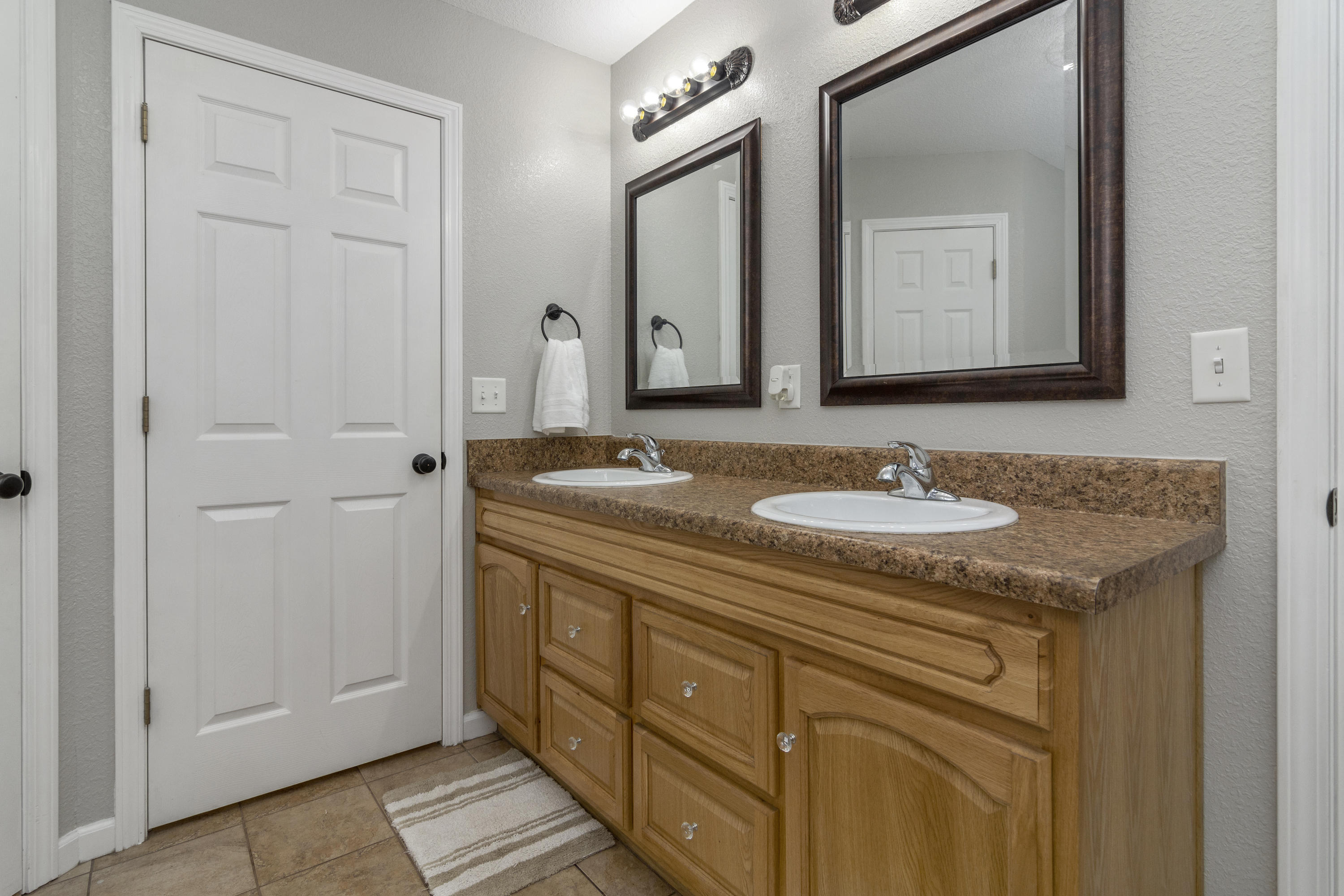 North Supergroup - Farm