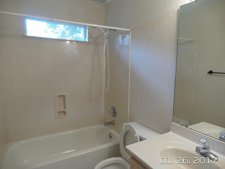 CINCO BAYOU - Residential Lease