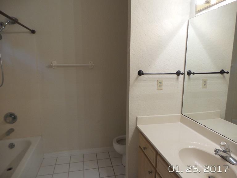 CINCO BAYOU - Residential Lease