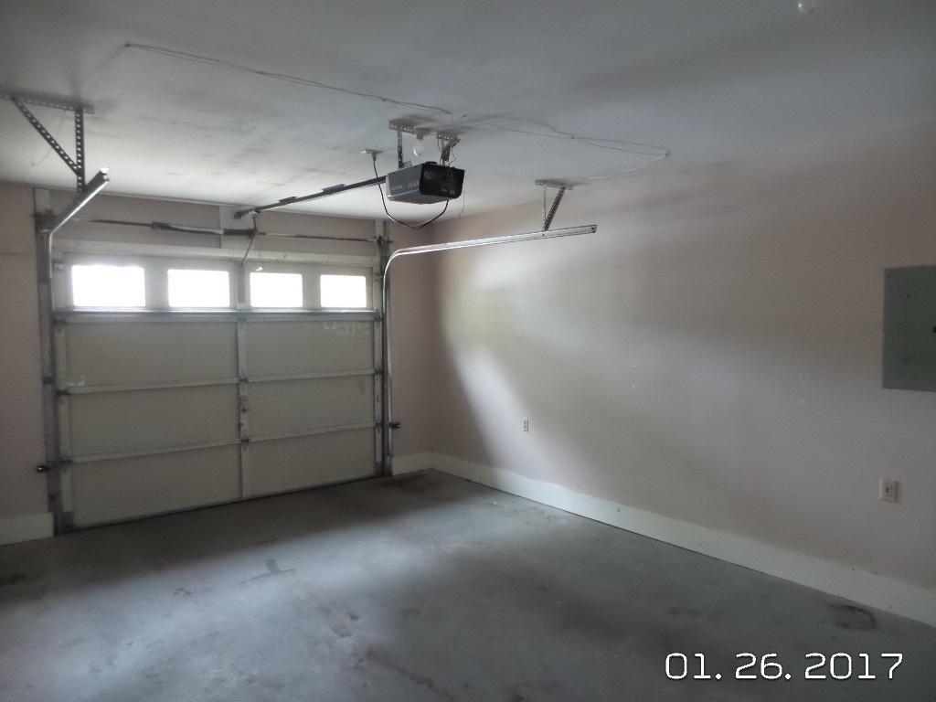 CINCO BAYOU - Residential Lease