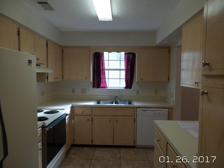 CINCO BAYOU - Residential Lease