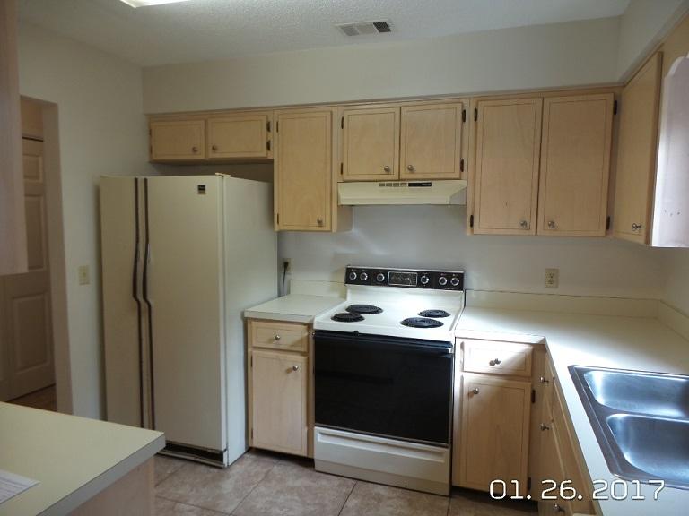 CINCO BAYOU - Residential Lease