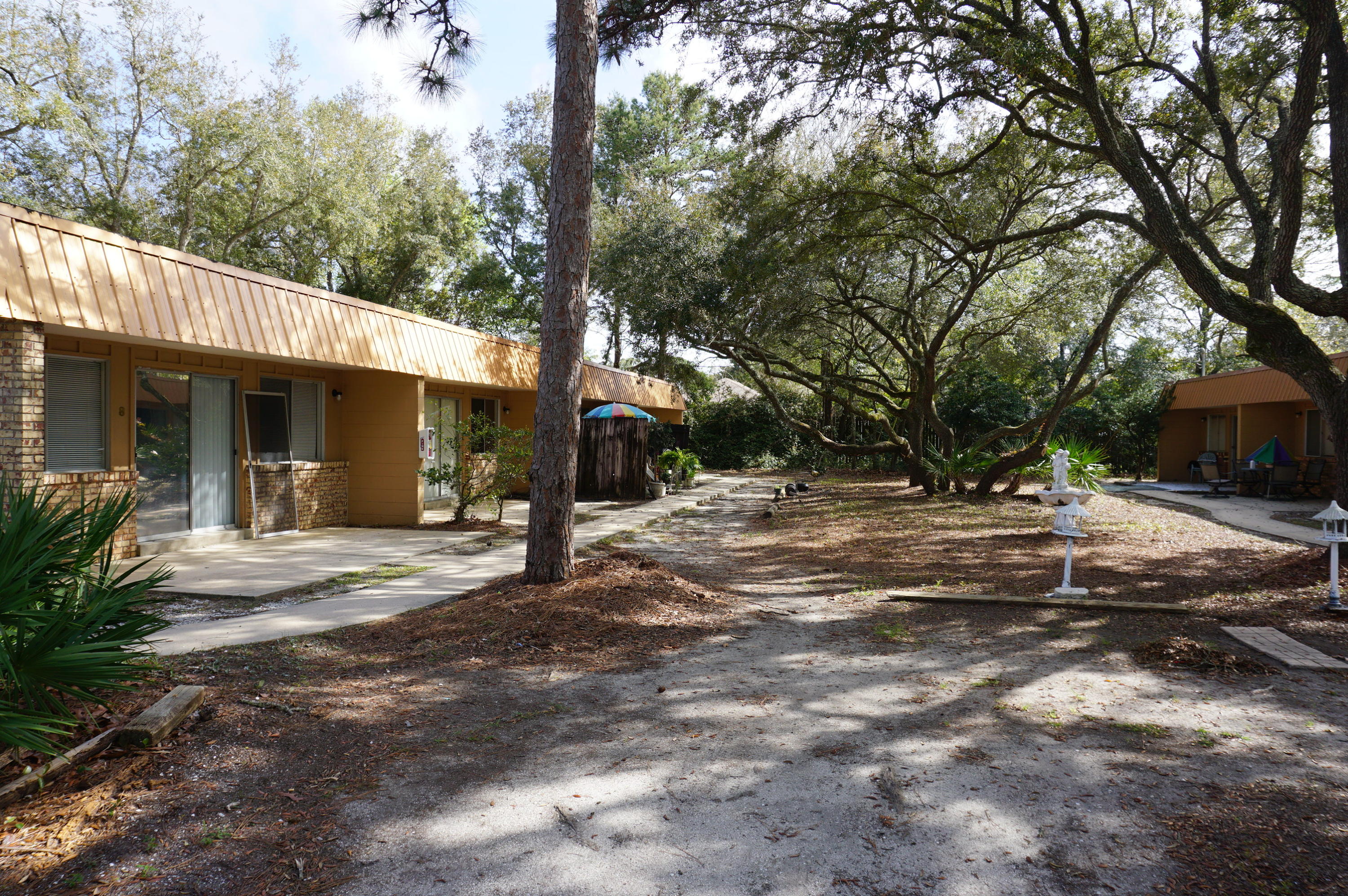 PORT DIXIE - Residential Lease