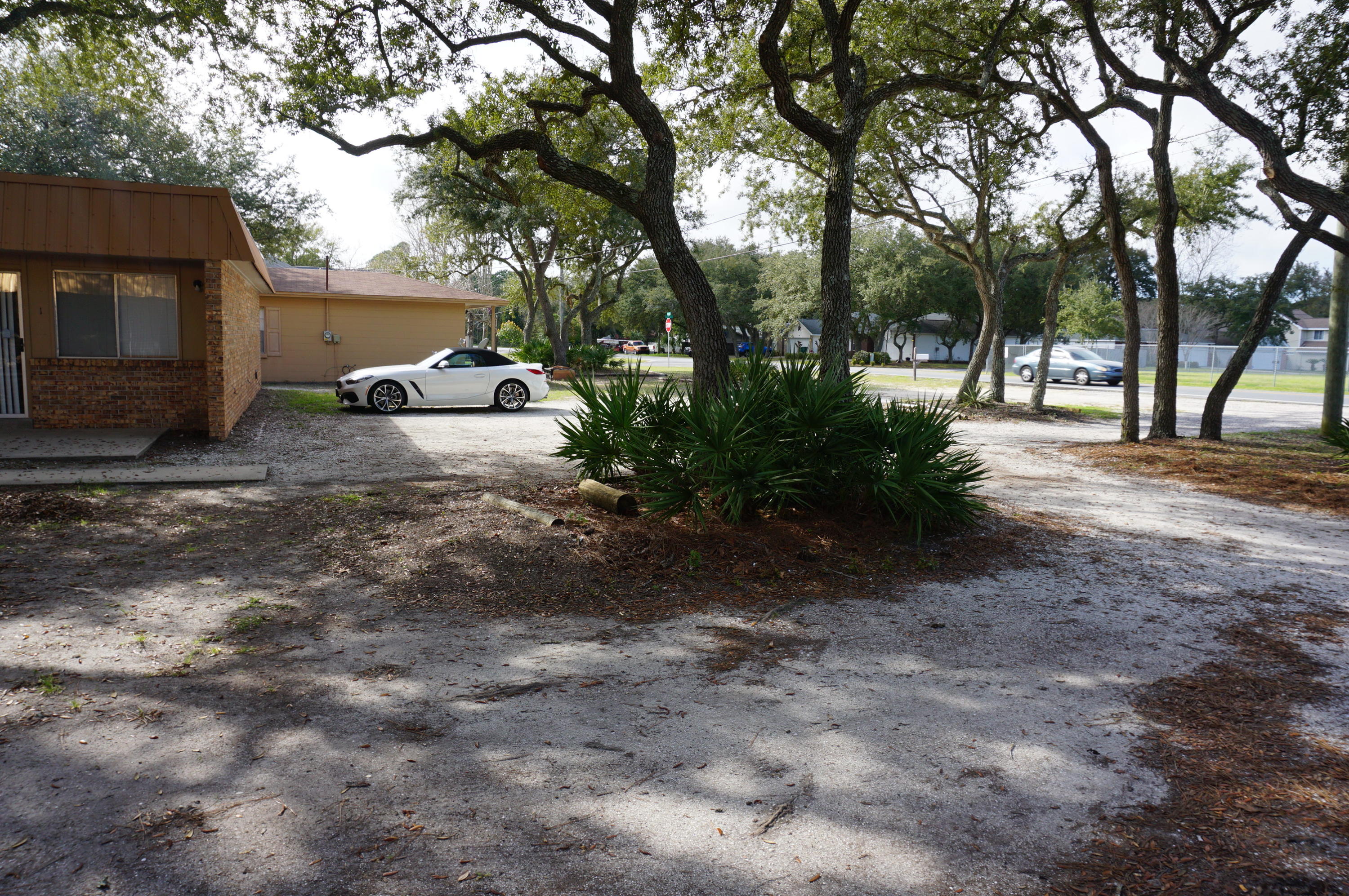 PORT DIXIE - Residential Lease