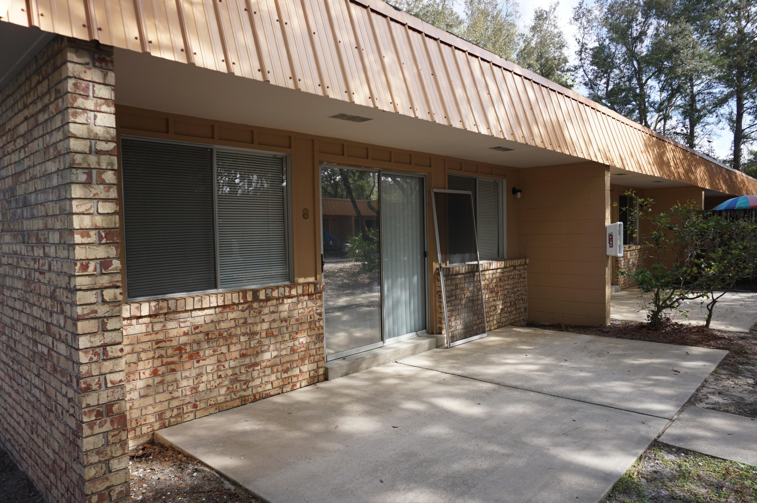 PORT DIXIE - Residential Lease