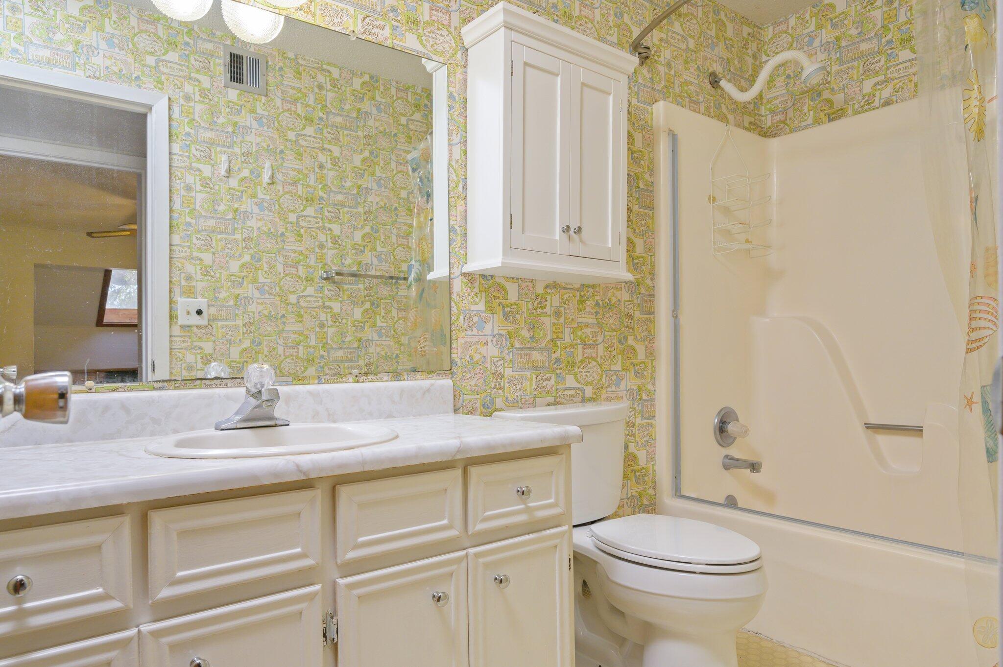 BAYOU POQUITO ETC (232201.00) - Residential