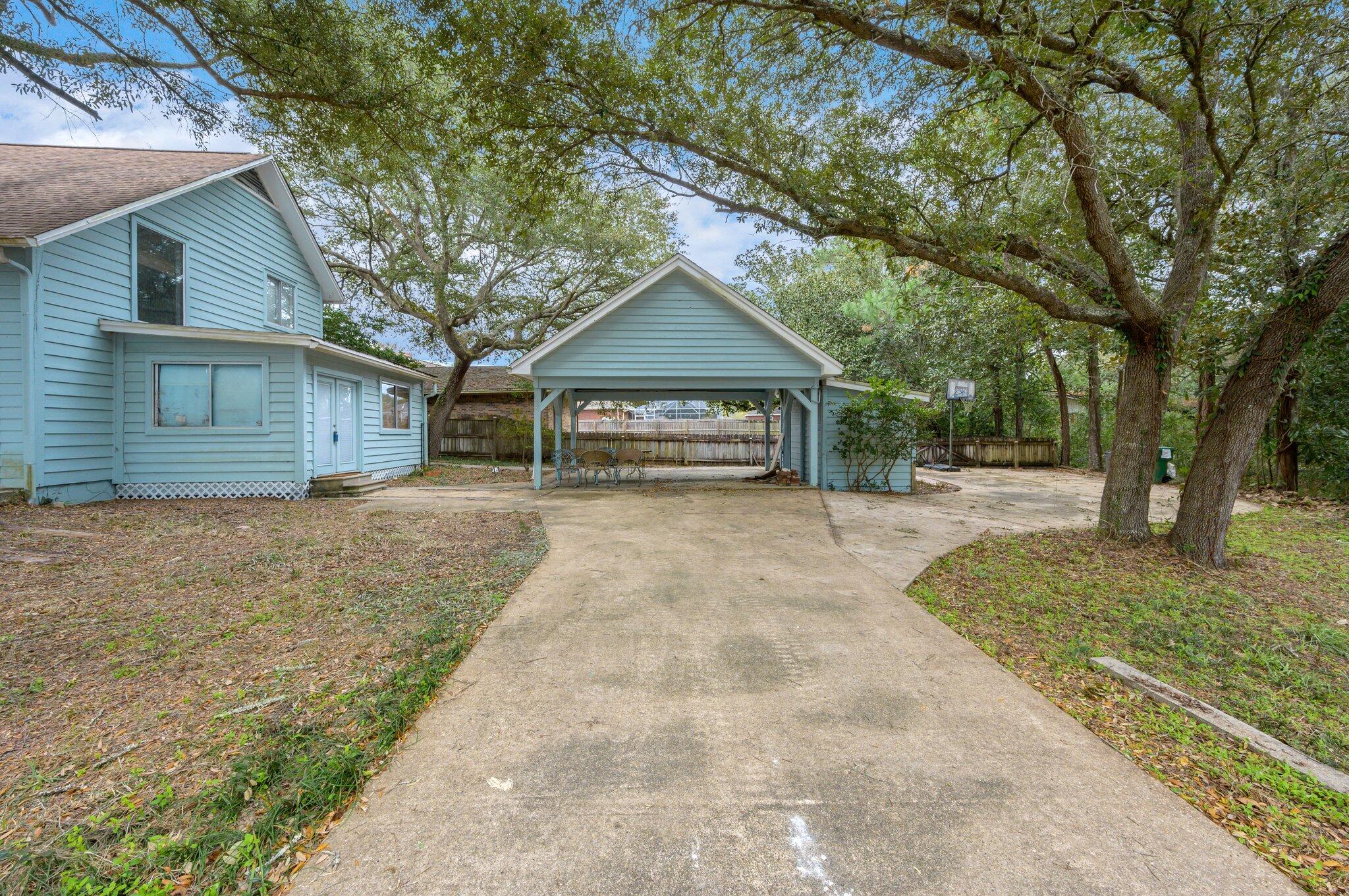 BAYOU POQUITO ETC (232201.00) - Residential