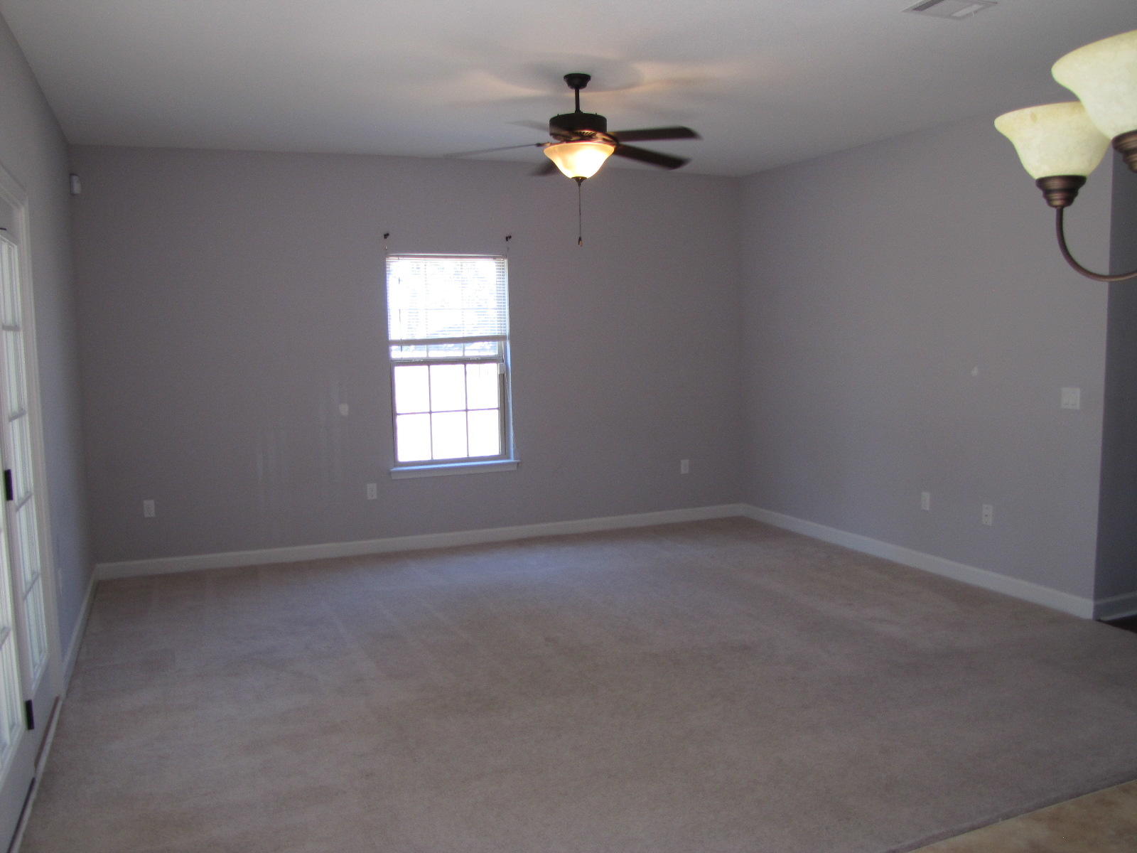 TRAILWOOD ESTATES - Residential Lease