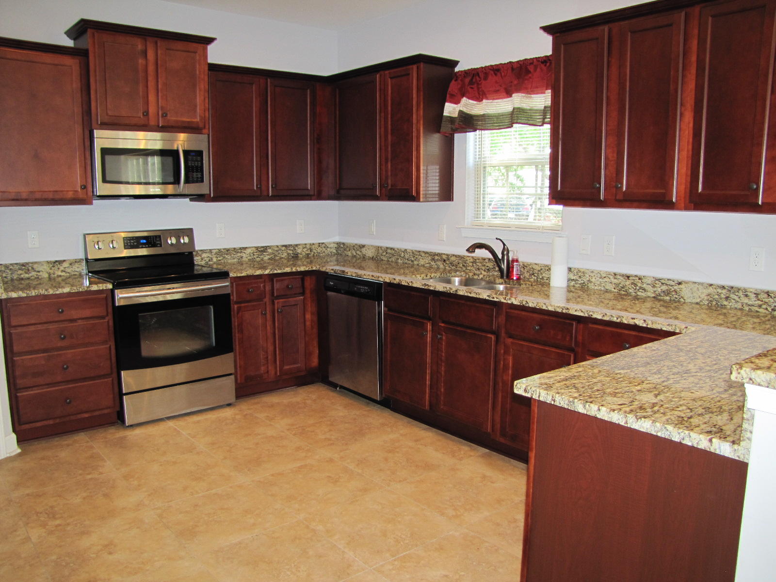 TRAILWOOD ESTATES - Residential Lease