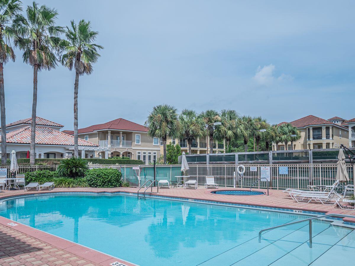 LA VALENCIA BEACH RESORT - Residential