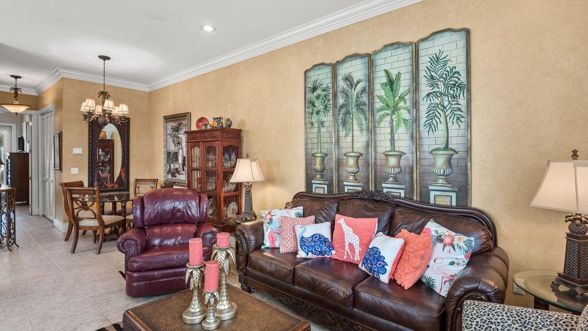 LA VALENCIA BEACH RESORT - Residential