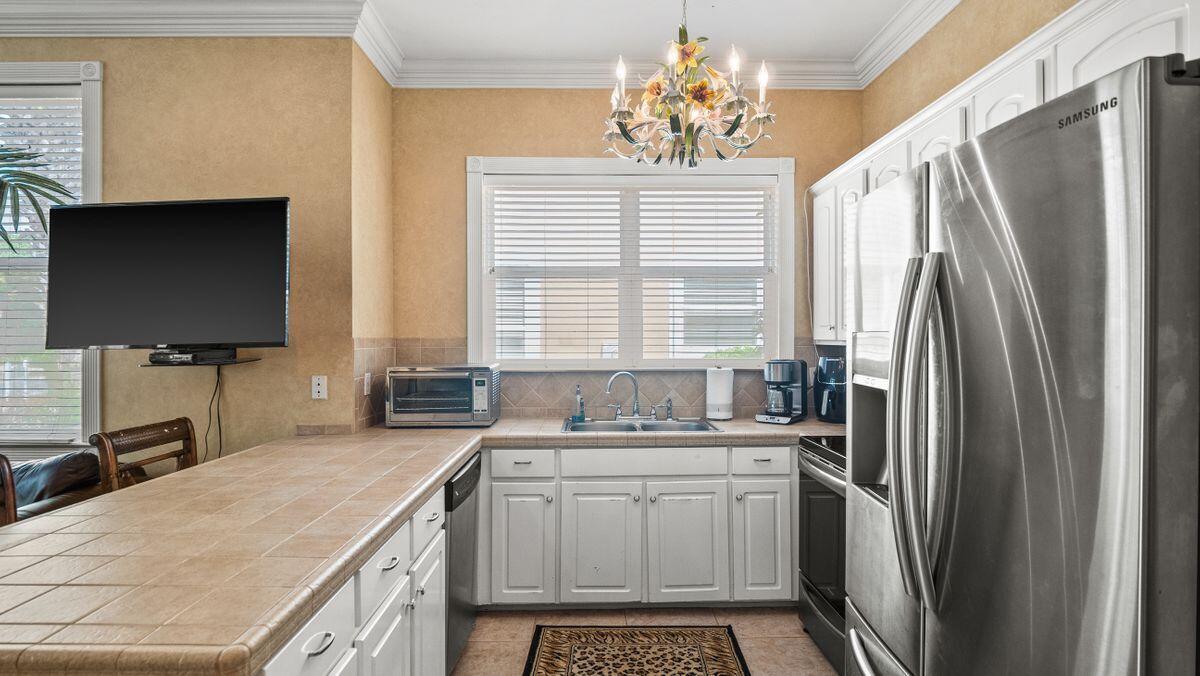 LA VALENCIA BEACH RESORT - Residential