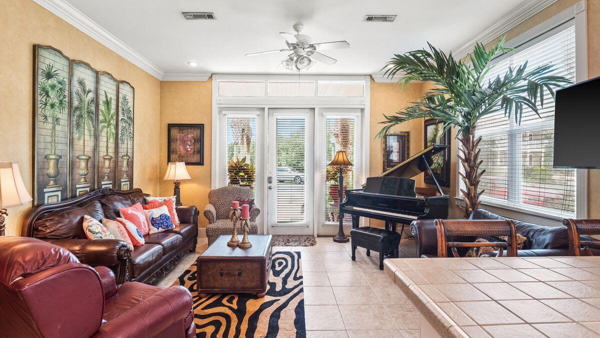 LA VALENCIA BEACH RESORT - Residential