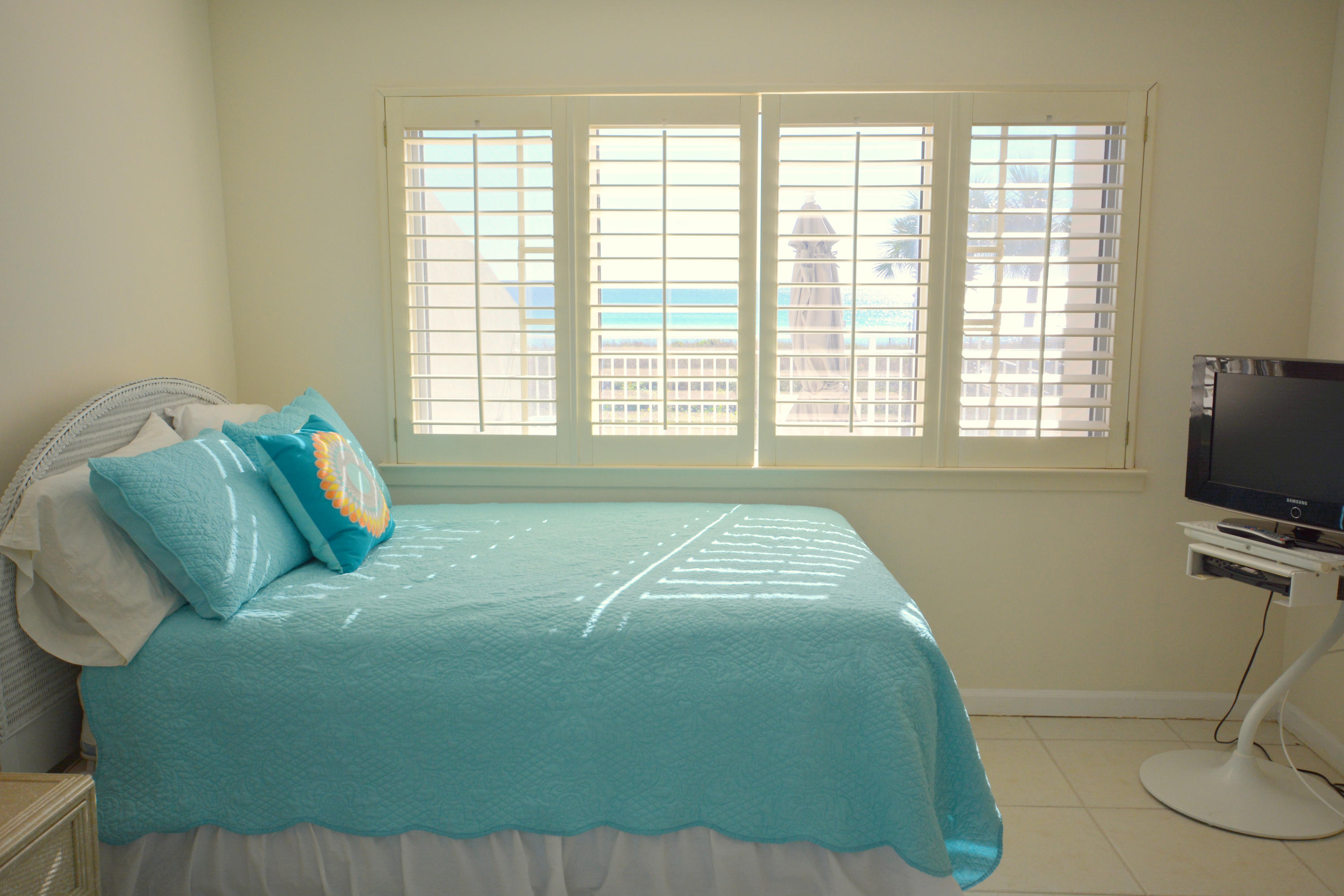 GULFSHORE CONDO - Residential