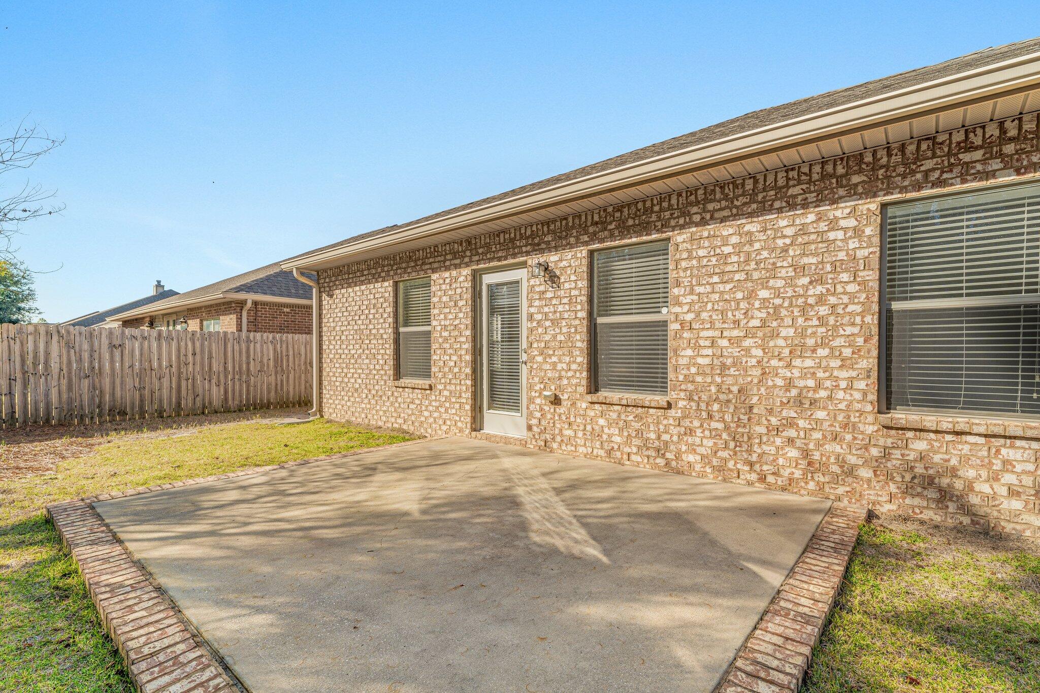 WHISPERING LAKE - Residential Lease