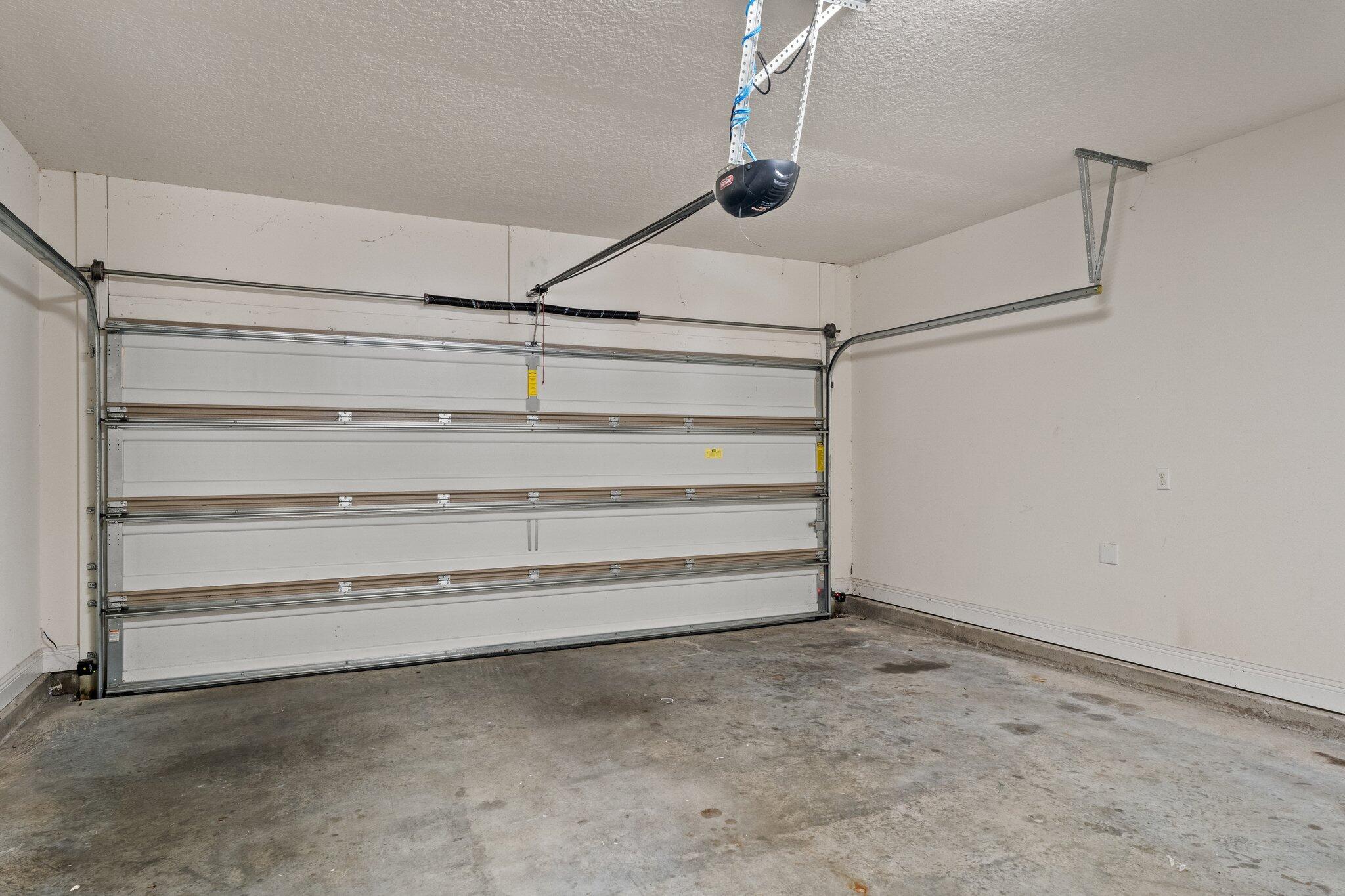 WHISPERING LAKE - Residential Lease