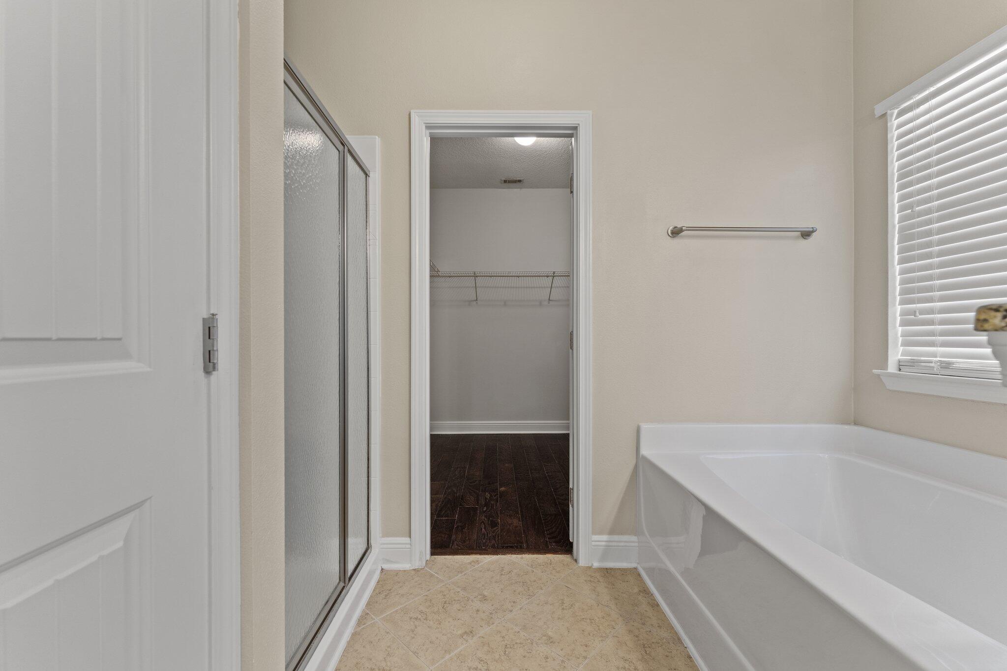 WHISPERING LAKE - Residential Lease