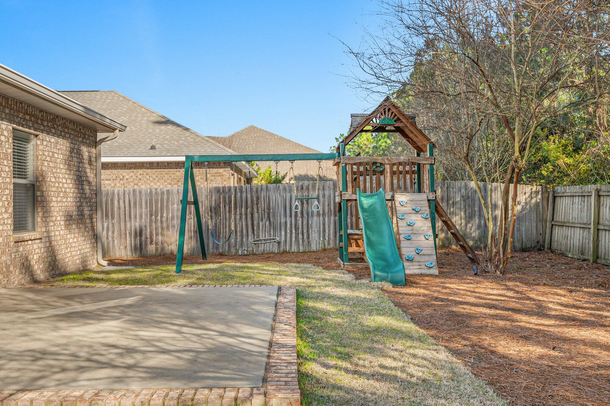 WHISPERING LAKE - Residential Lease