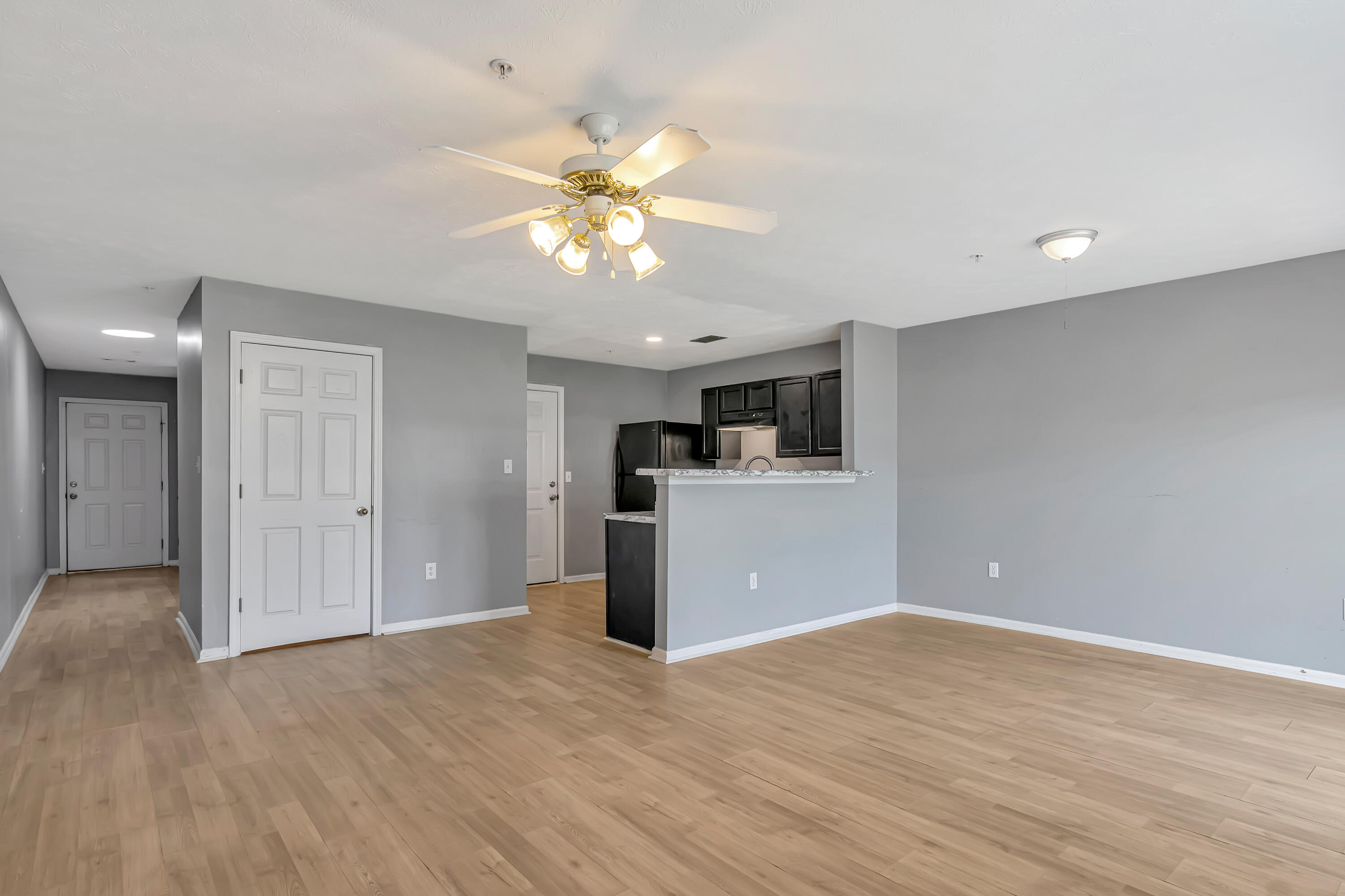 ROLLING PINES - Residential
