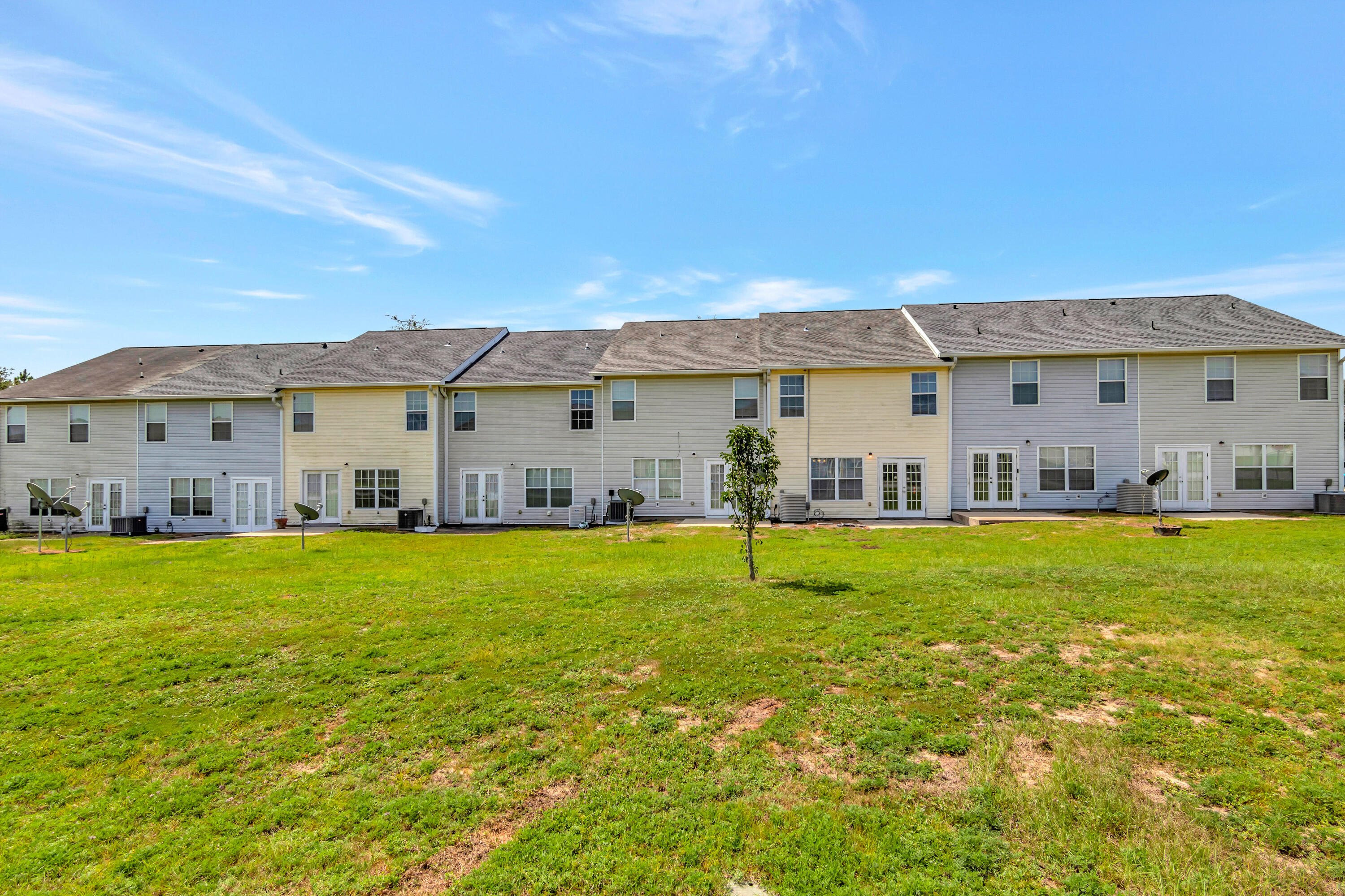 ROLLING PINES - Residential