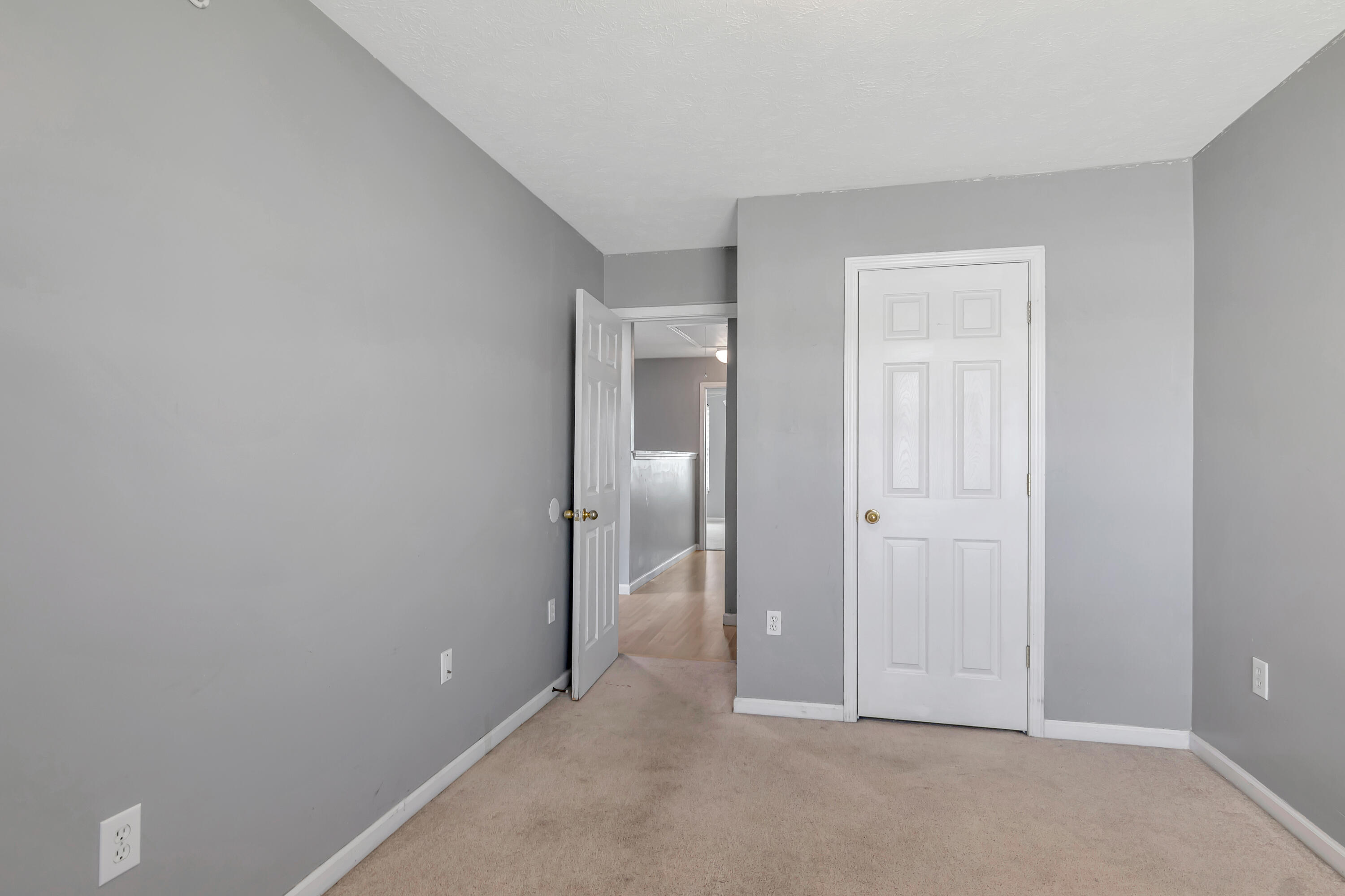 ROLLING PINES - Residential