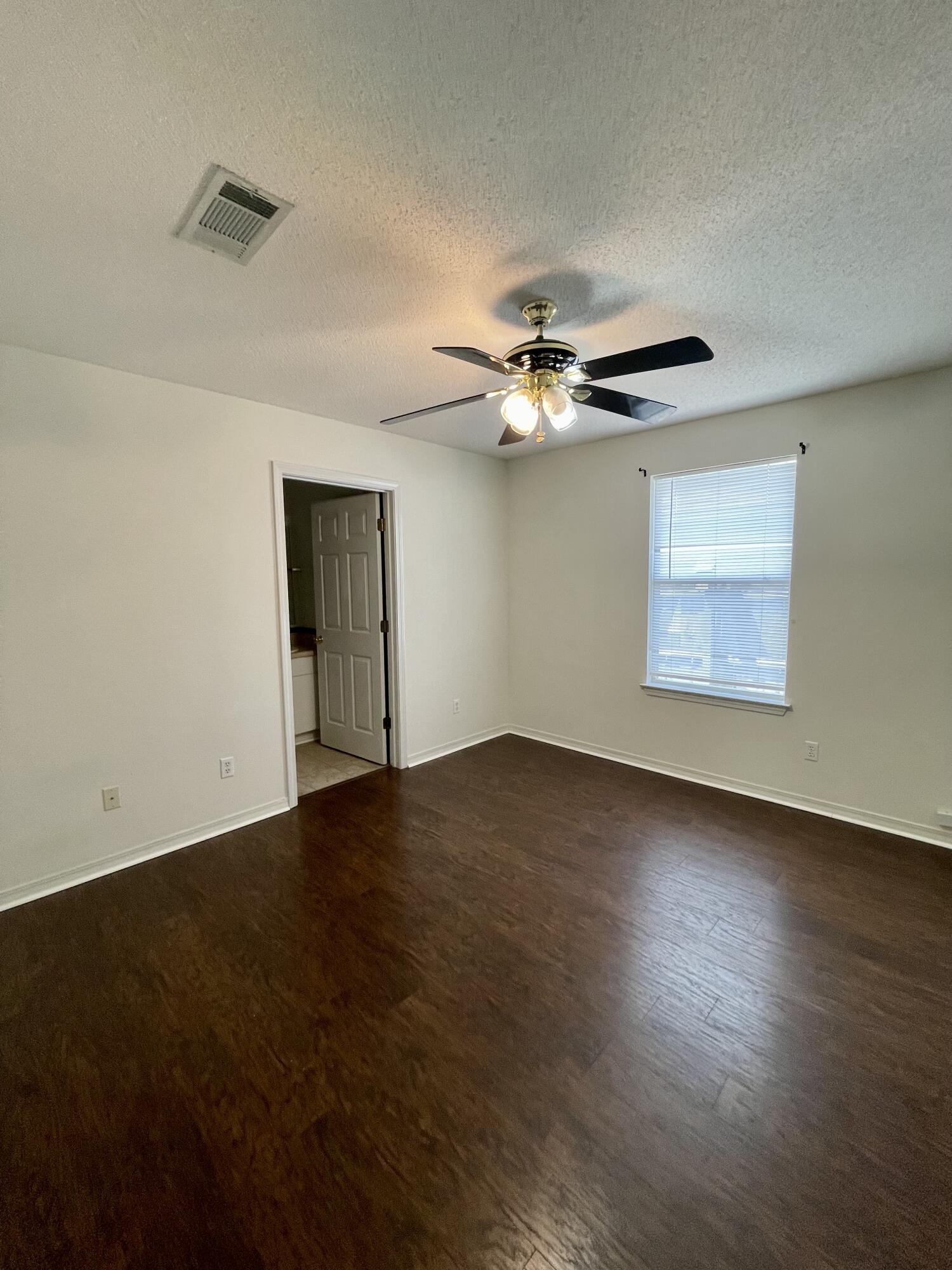 CORAL VILLAGE - Residential