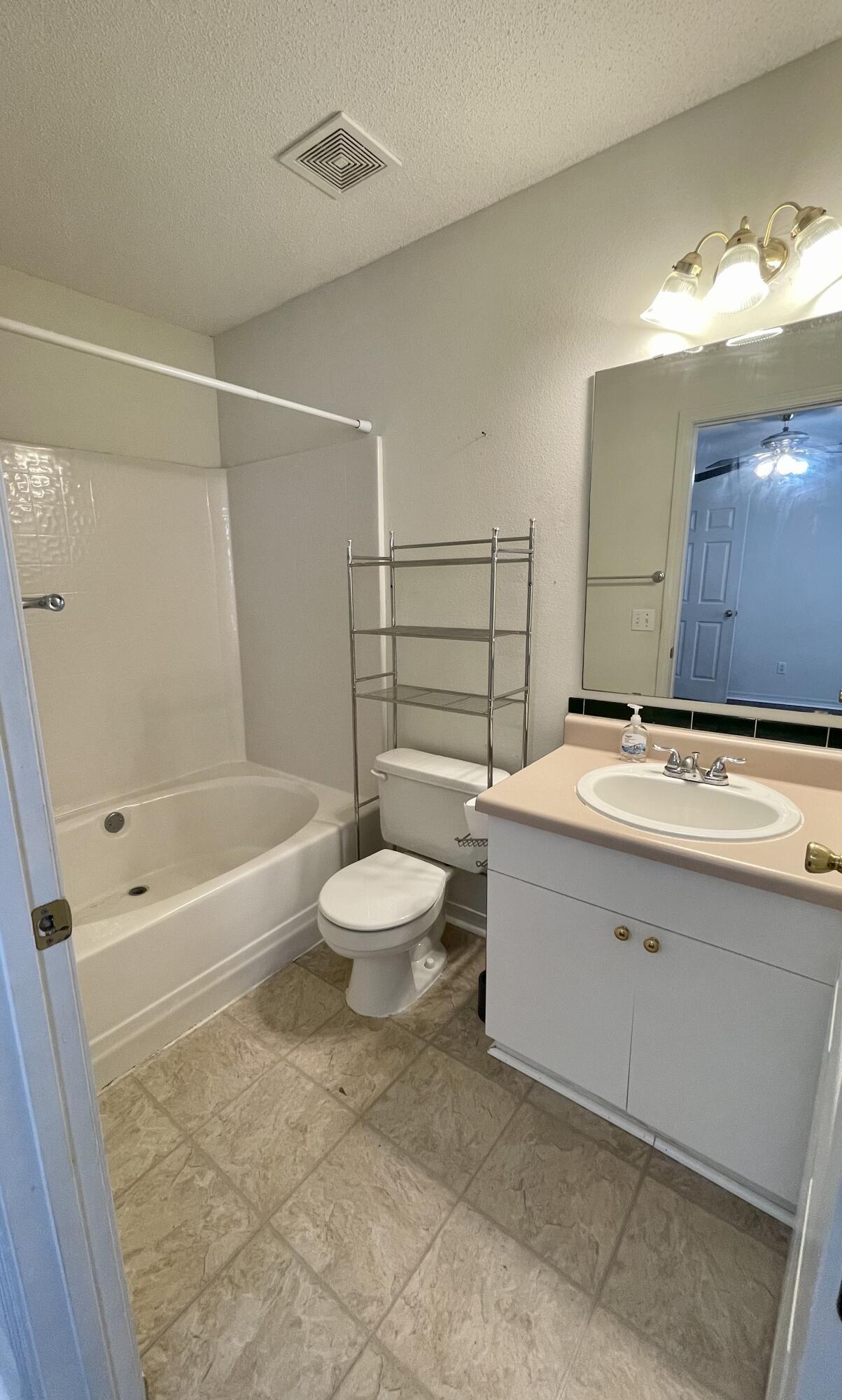 CORAL VILLAGE - Residential