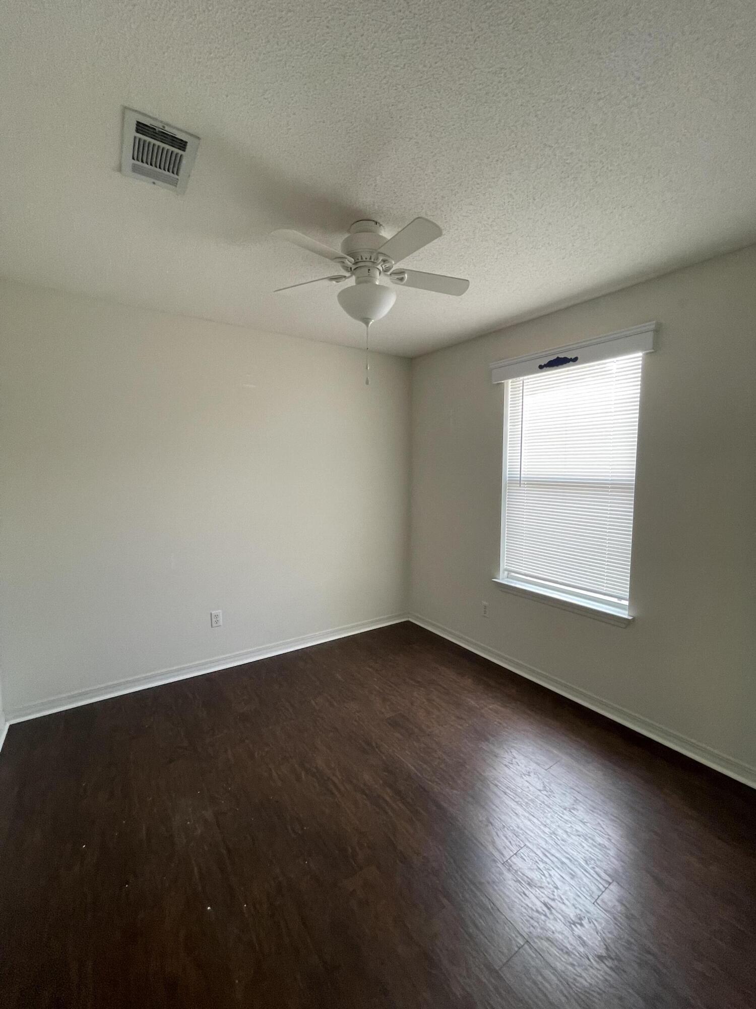 CORAL VILLAGE - Residential