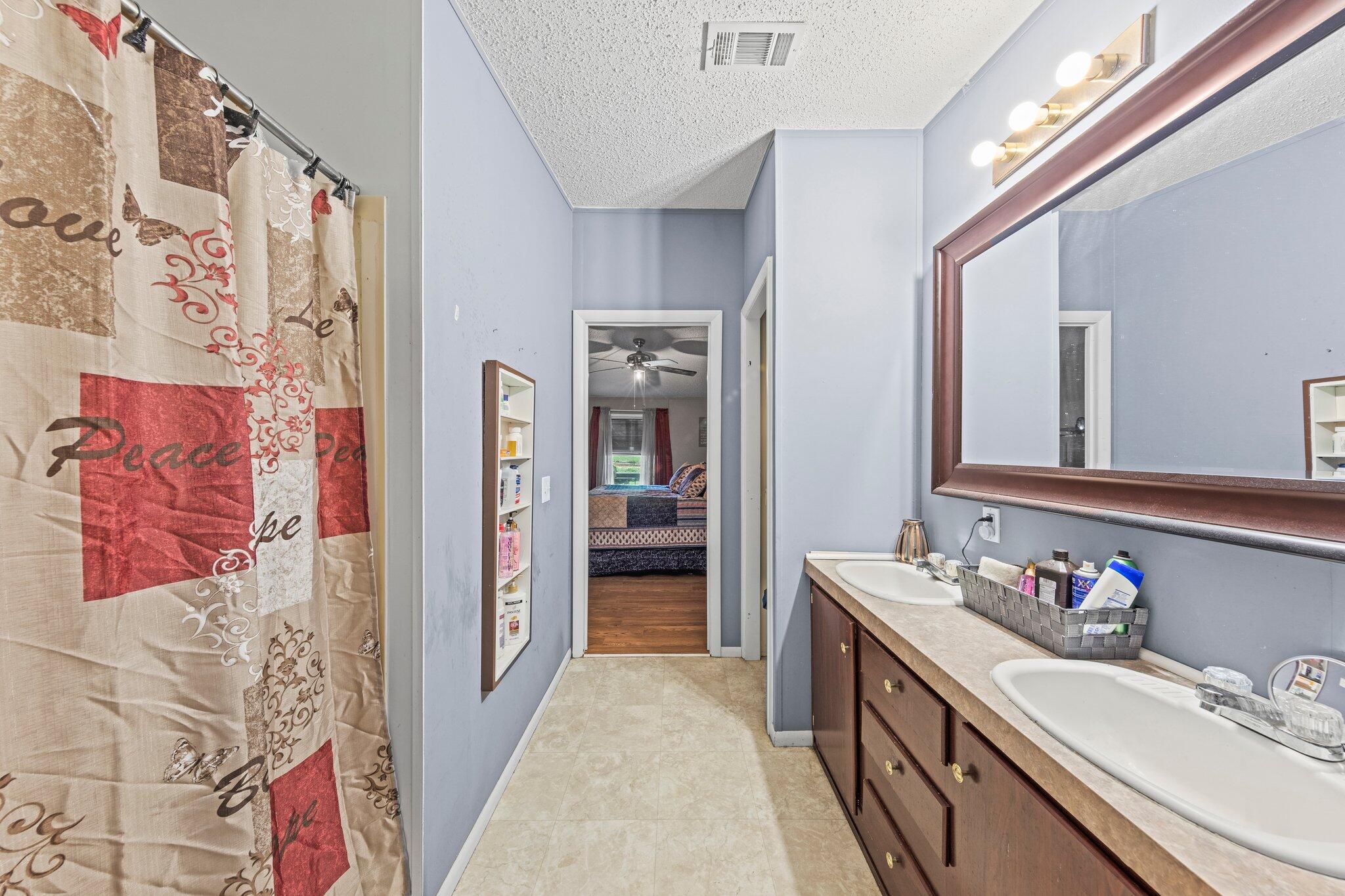 JUNIPER LAKE PINES UNIT I - Residential