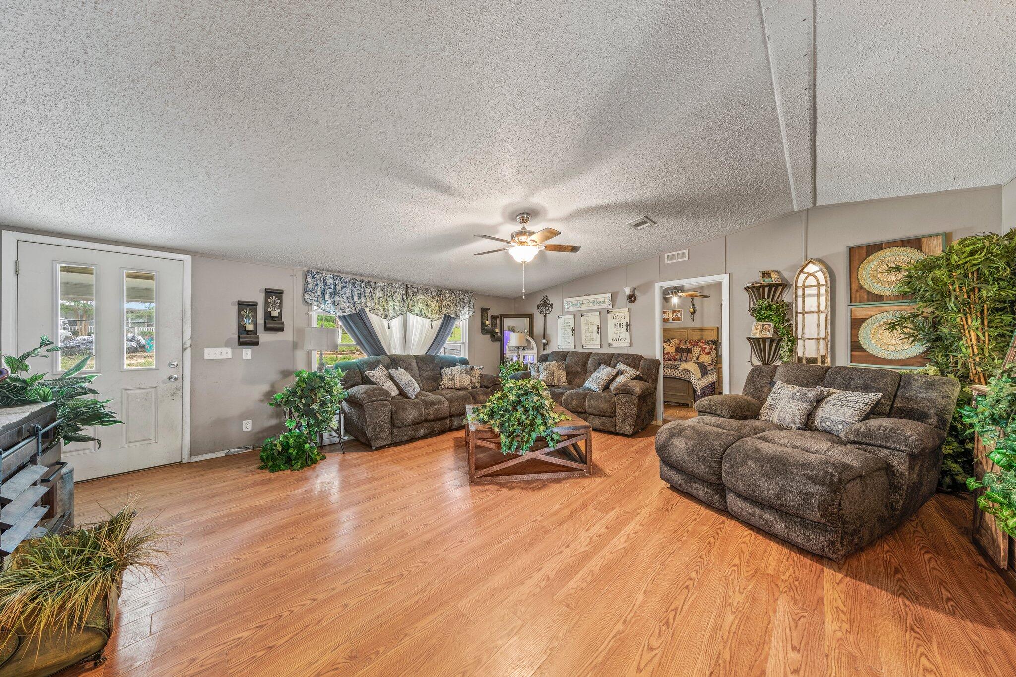 JUNIPER LAKE PINES UNIT I - Residential