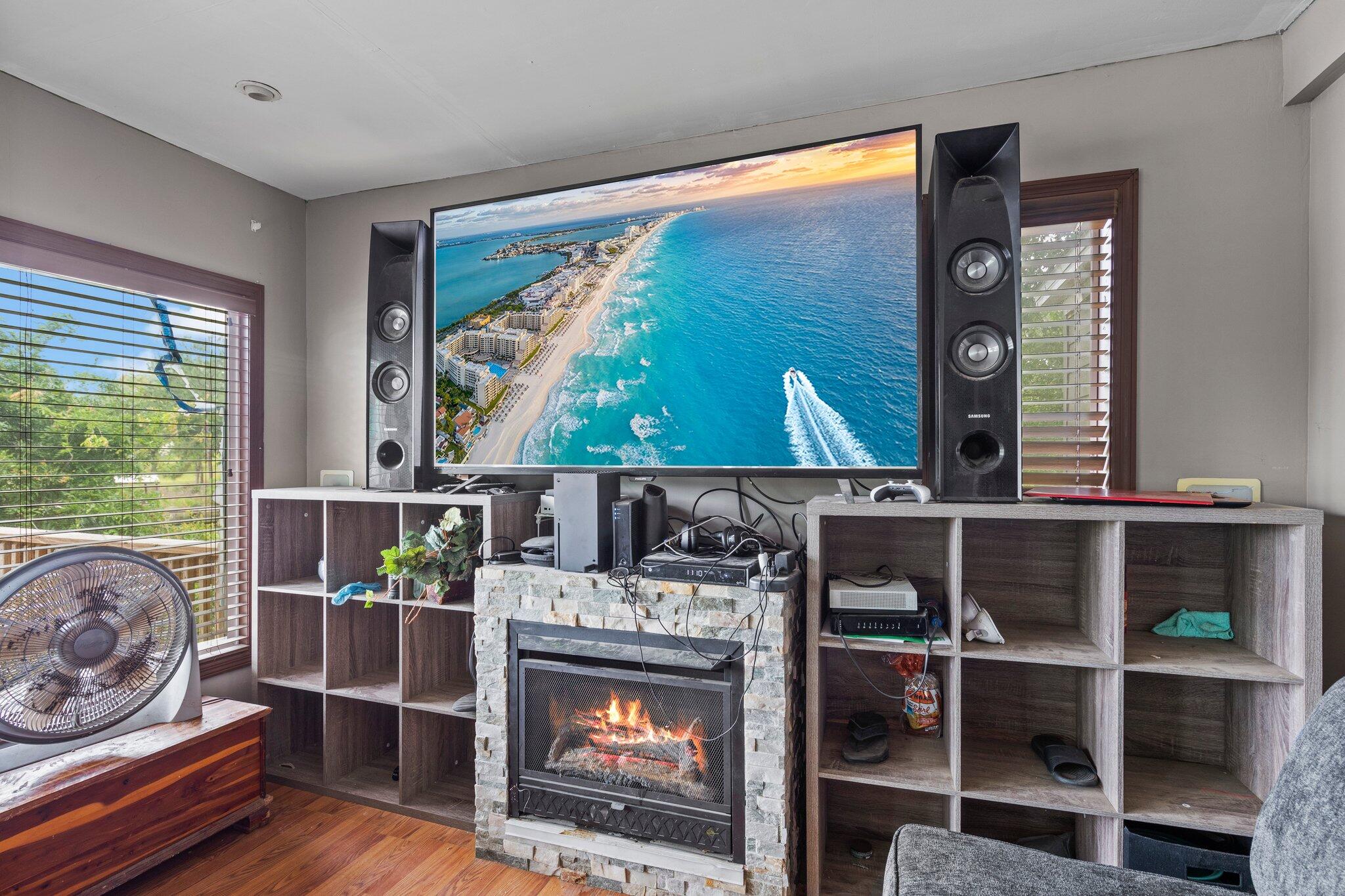 JUNIPER LAKE PINES UNIT I - Residential