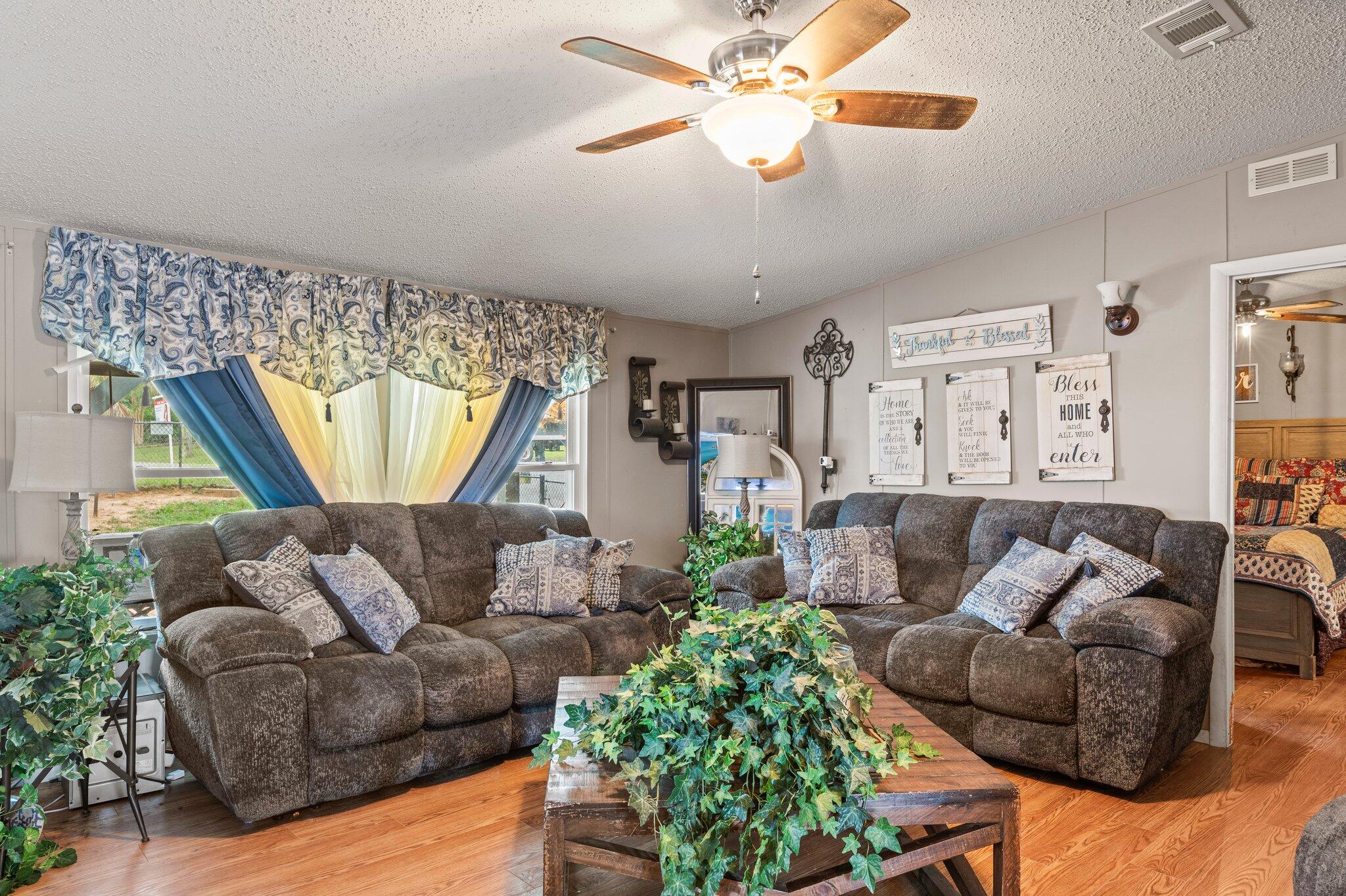 JUNIPER LAKE PINES UNIT I - Residential