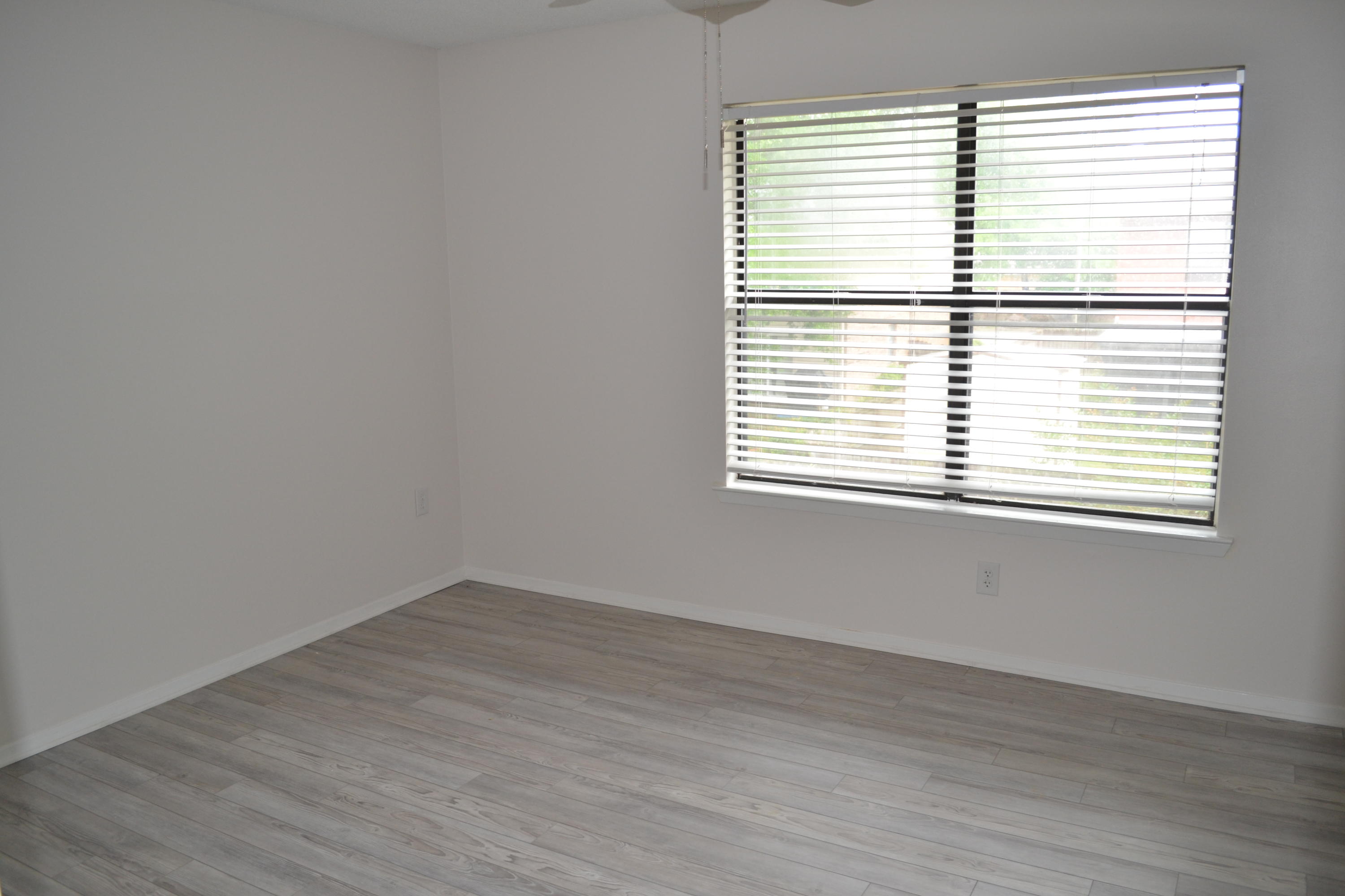 MONTAGE MANOR - Residential