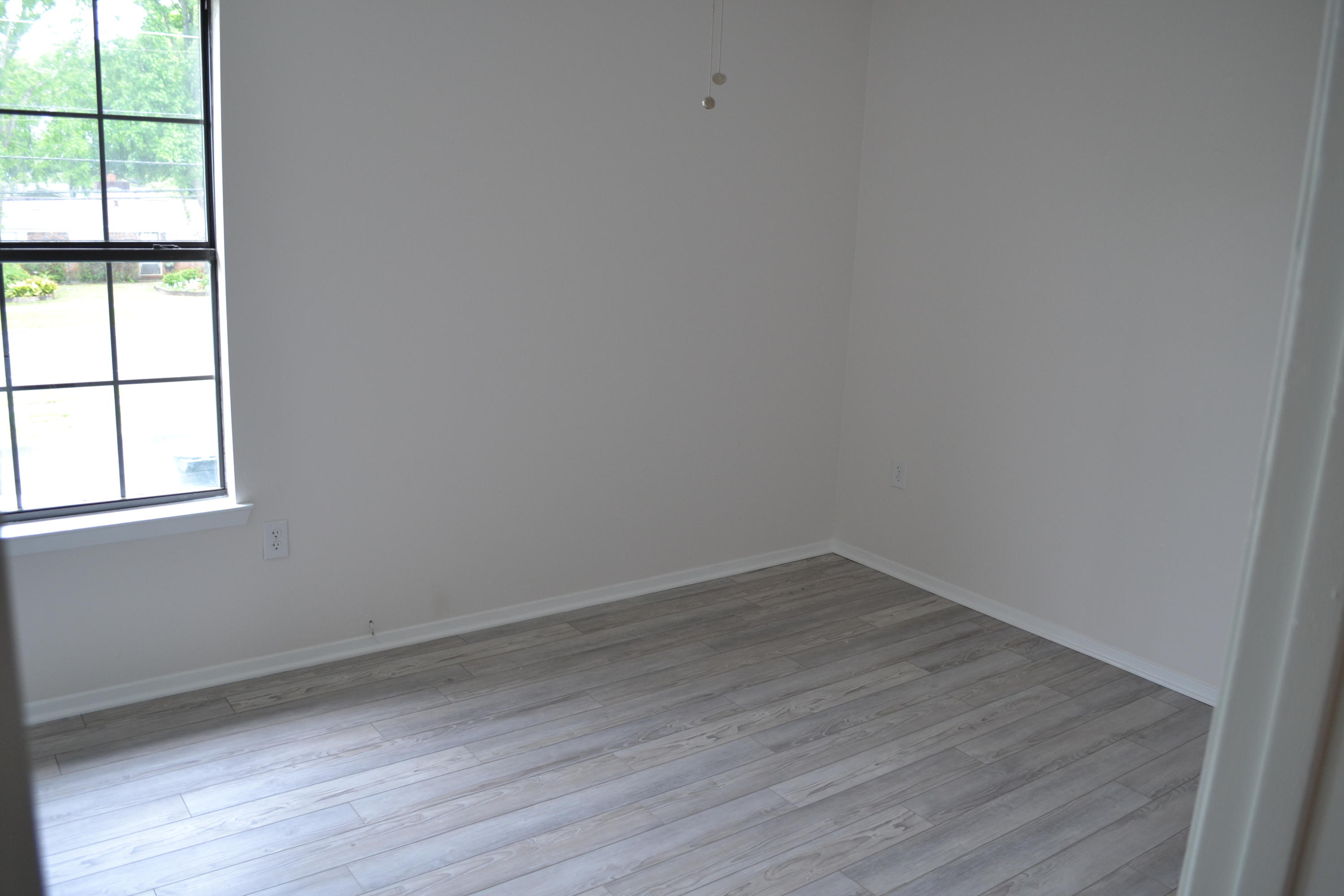 MONTAGE MANOR - Residential