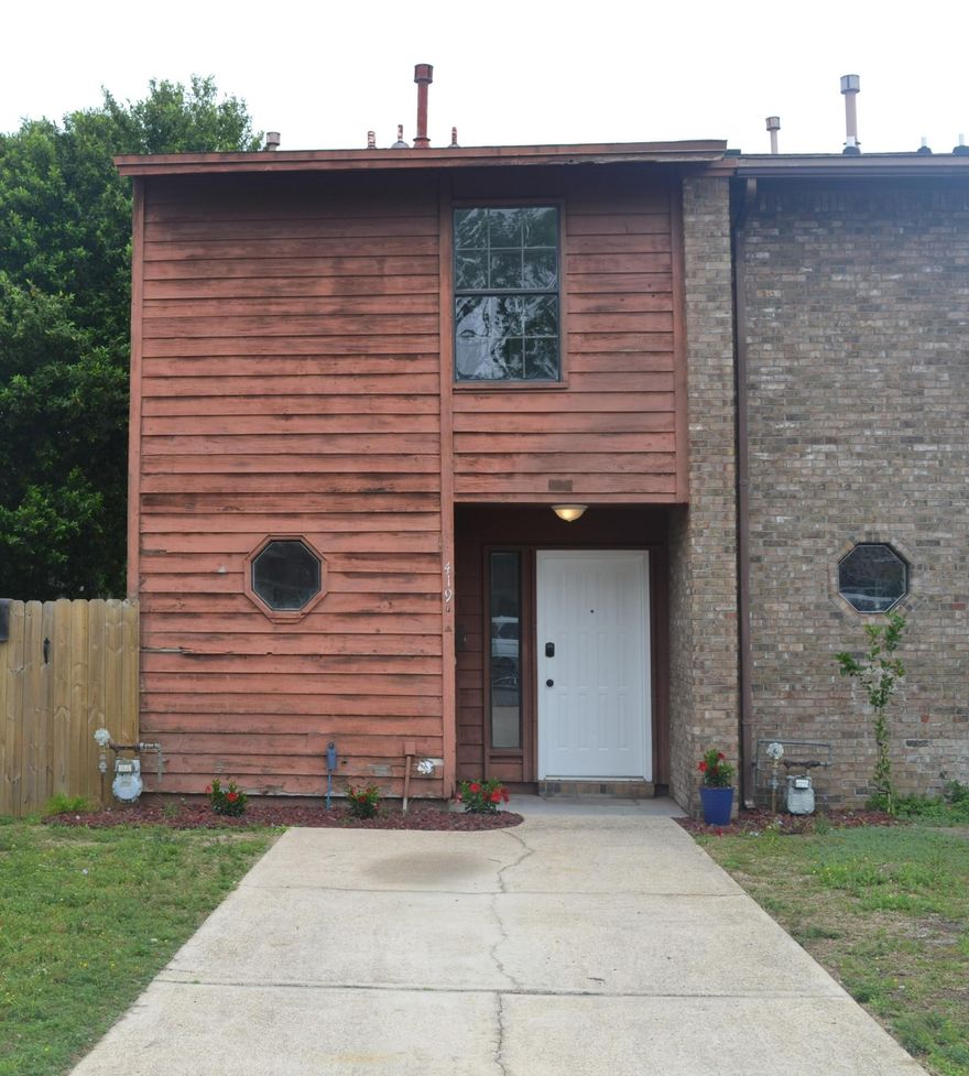 CUTE AND AFFORDABLE! Located in the heart of Fort Walton Beach, this townhome has been remodeled with brand new luxury vinyl plank throughout the entire townhome with exception of the stairs with brand new carpet. BRAND NEW 2021 HIGH EFFICIENCY HVAC SYSTEM. The entire home has been professionally painted. Nice sized indoor utility room and a fenced back yard providing great space for pets or a small gathering. You will find outdoor storage space to stow away the yard tools. QUIT PAYING RENT! This is a great opportunity and move in ready! An easy walk to the Fort Walton Beach High School and minutes from Hurlburt Field, Eglin AFB and our beautiful sandy white beaches!