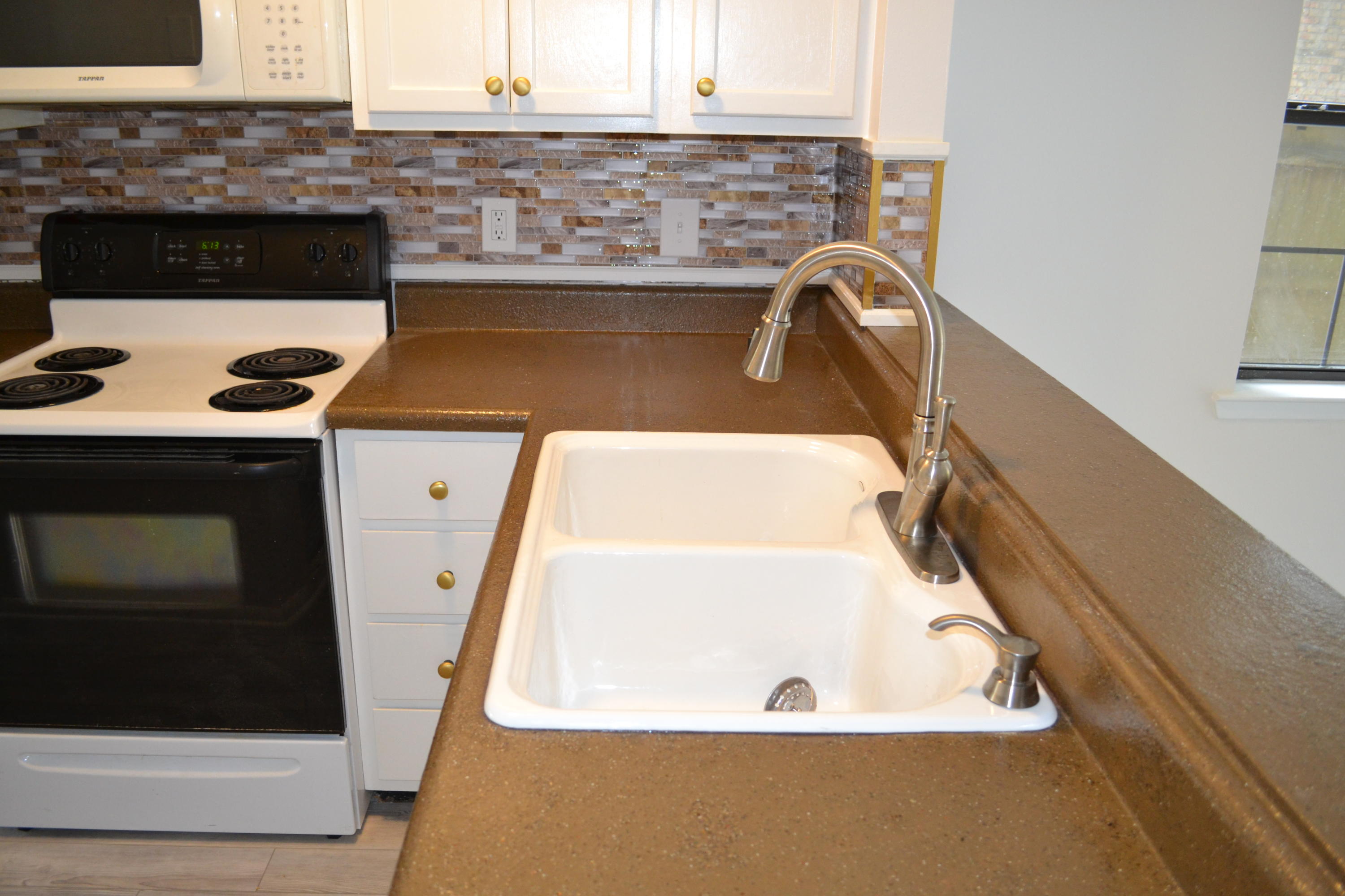 MONTAGE MANOR - Residential