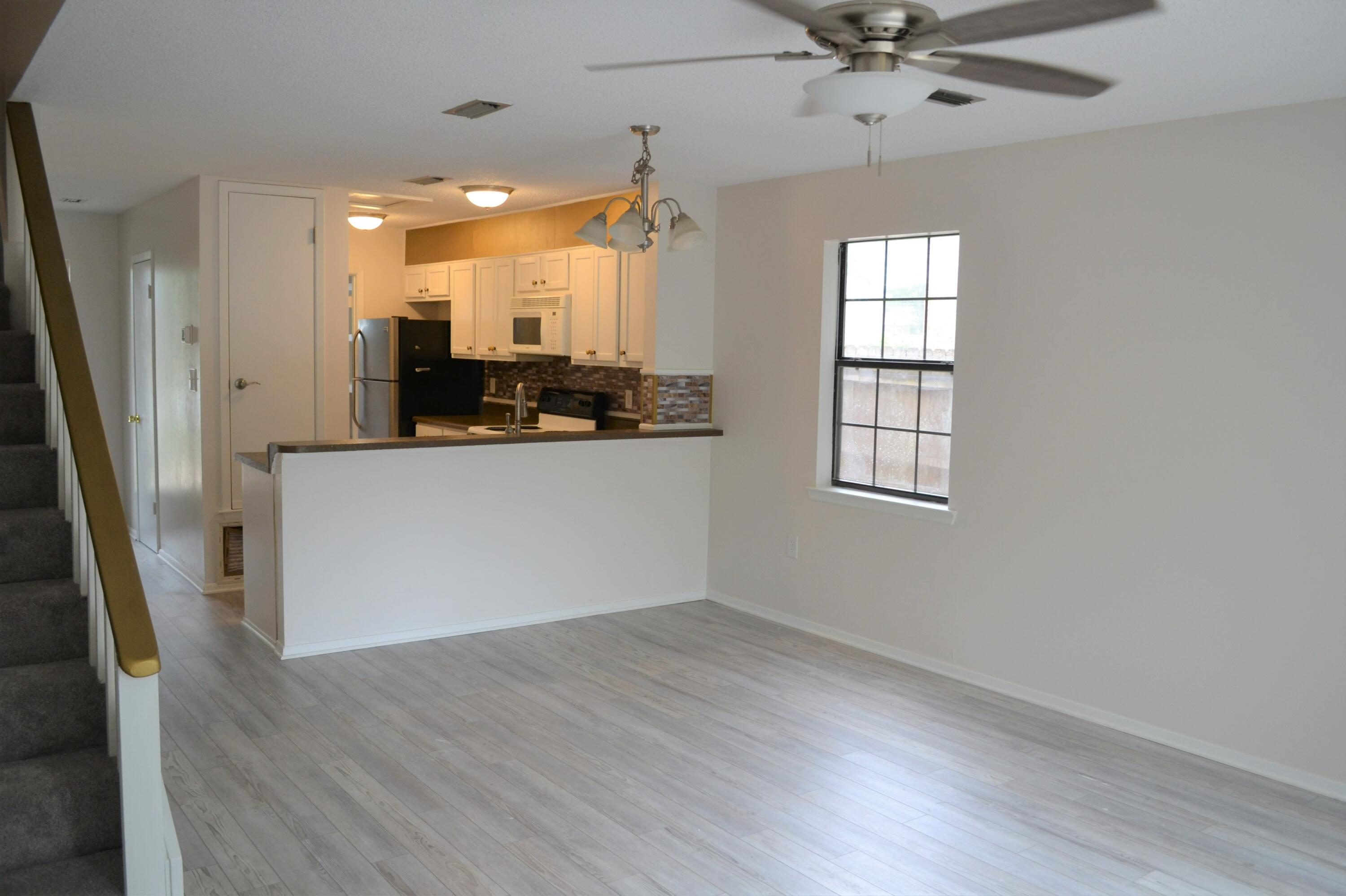 MONTAGE MANOR - Residential