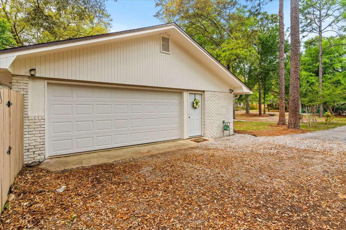 ROCKY BAYOU EST #4 - Residential