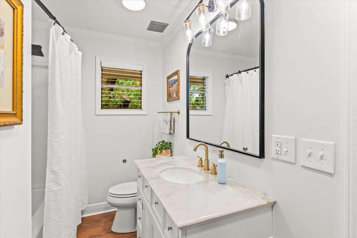 ROCKY BAYOU EST #4 - Residential