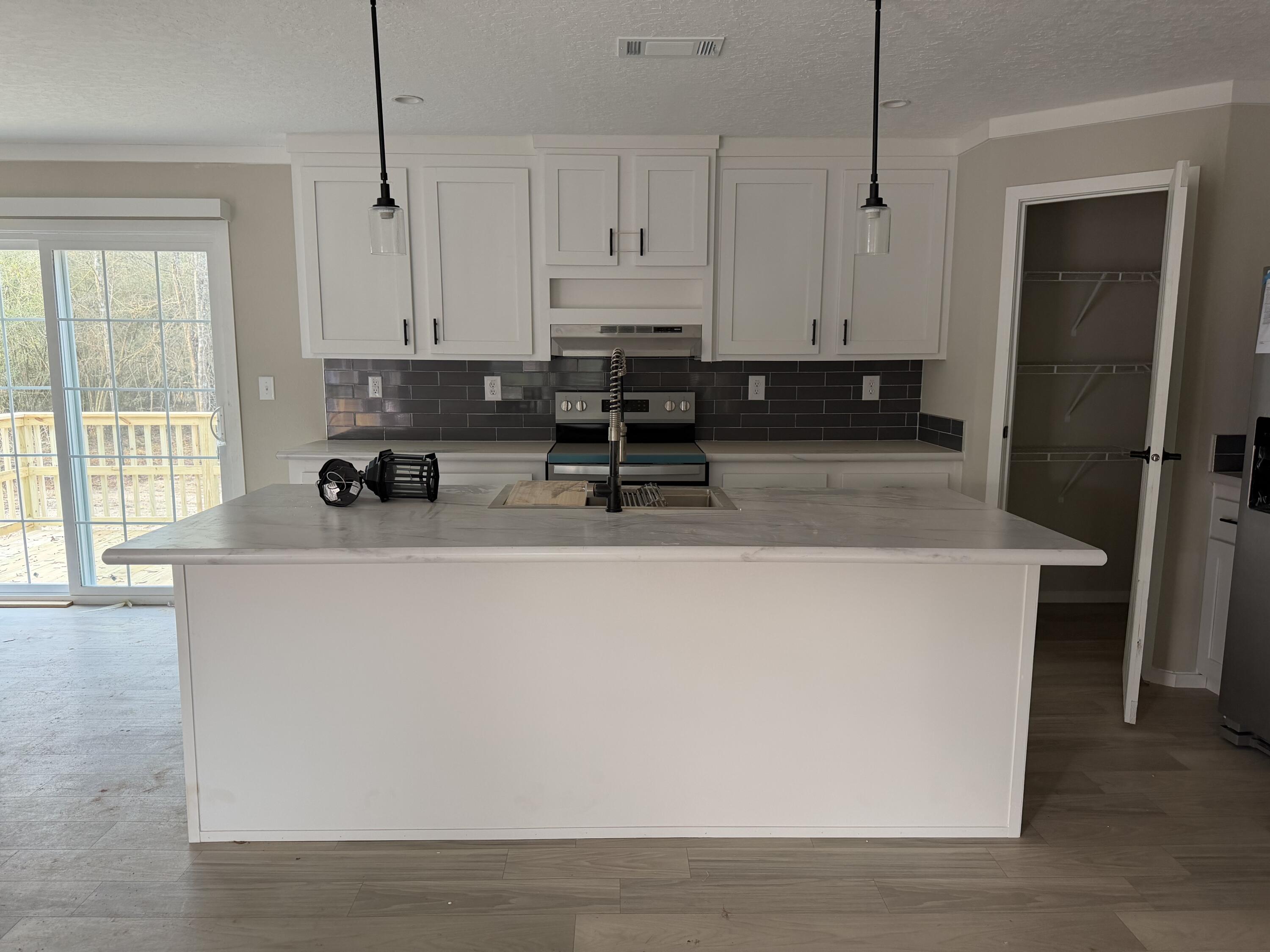 LAKE JUNIPER ESTATES UNIT 3 - Residential