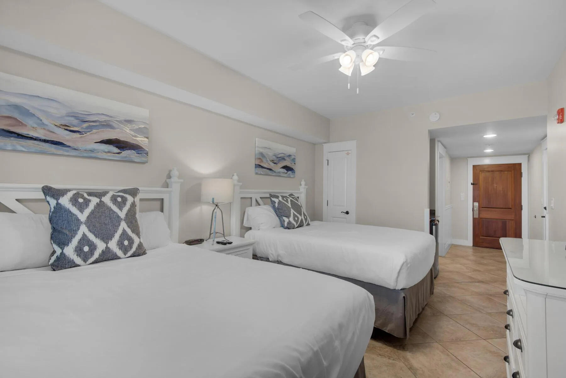 OBSERVATION POINT SOUTH - Residential Lease