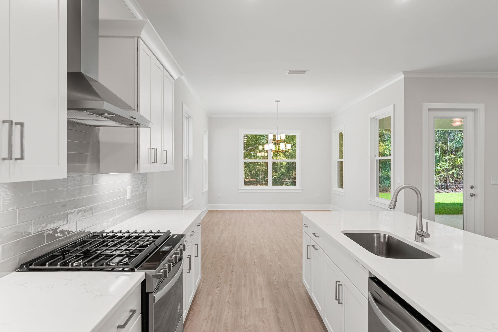 MAGNOLIA BAY ESTATES - Residential Lease